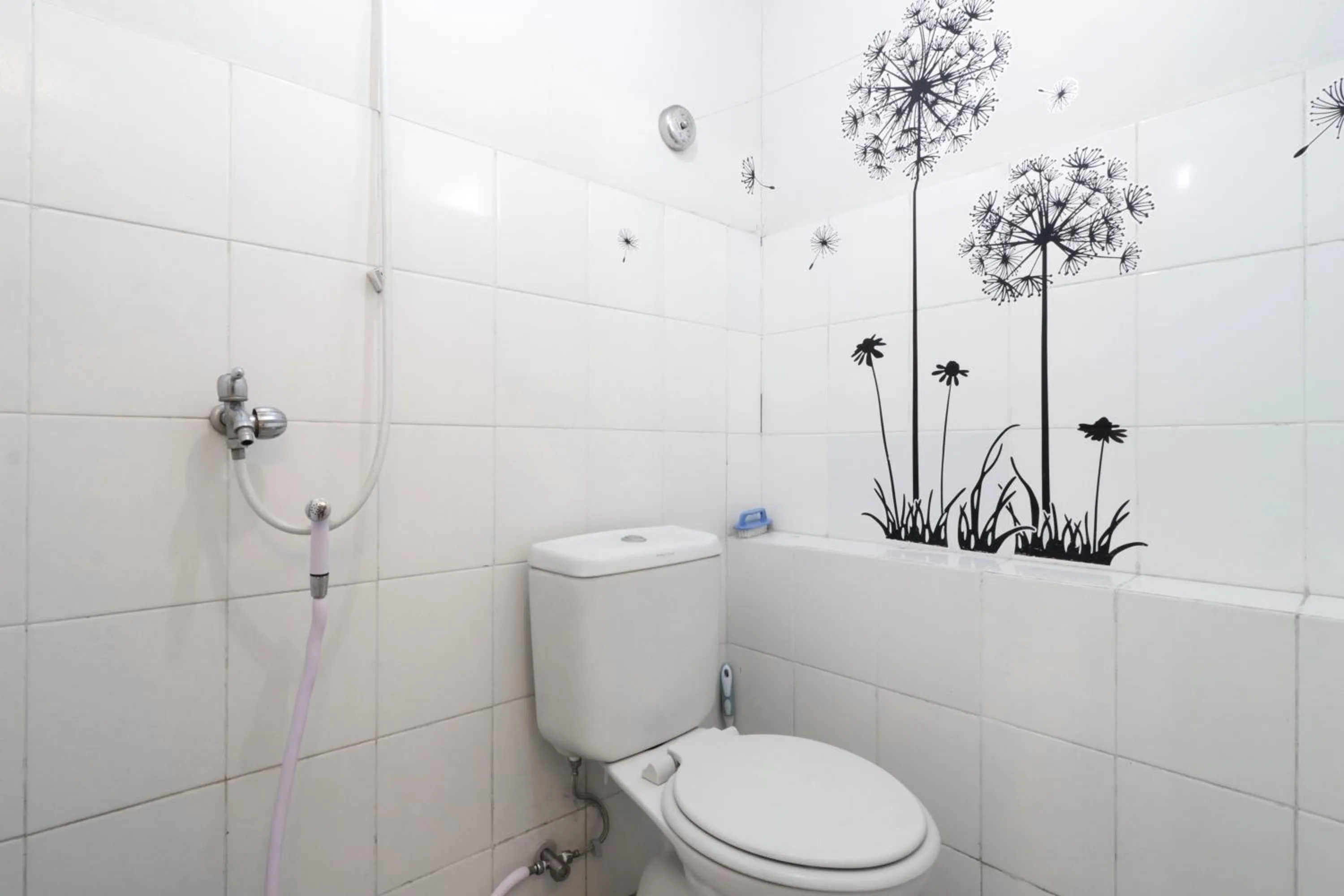 Bathroom in Apartment Kalibata City by Novi
