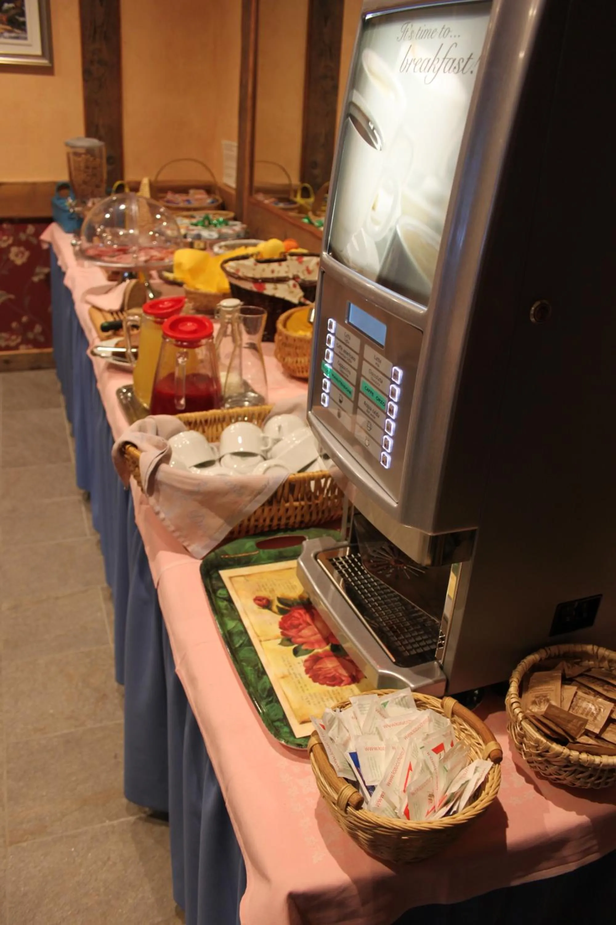Food in Hotel Des Roses