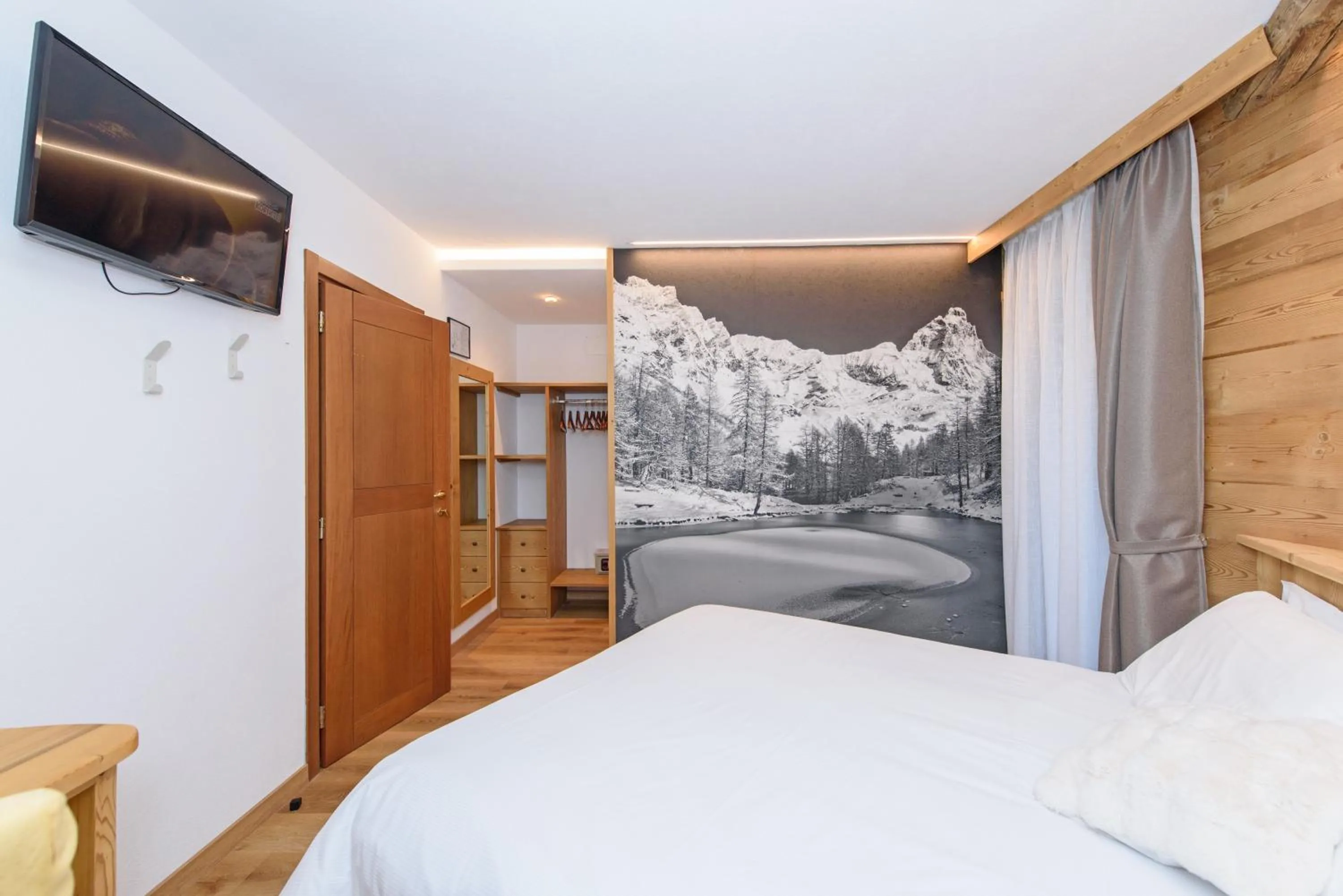 Bed in Hotel Des Roses