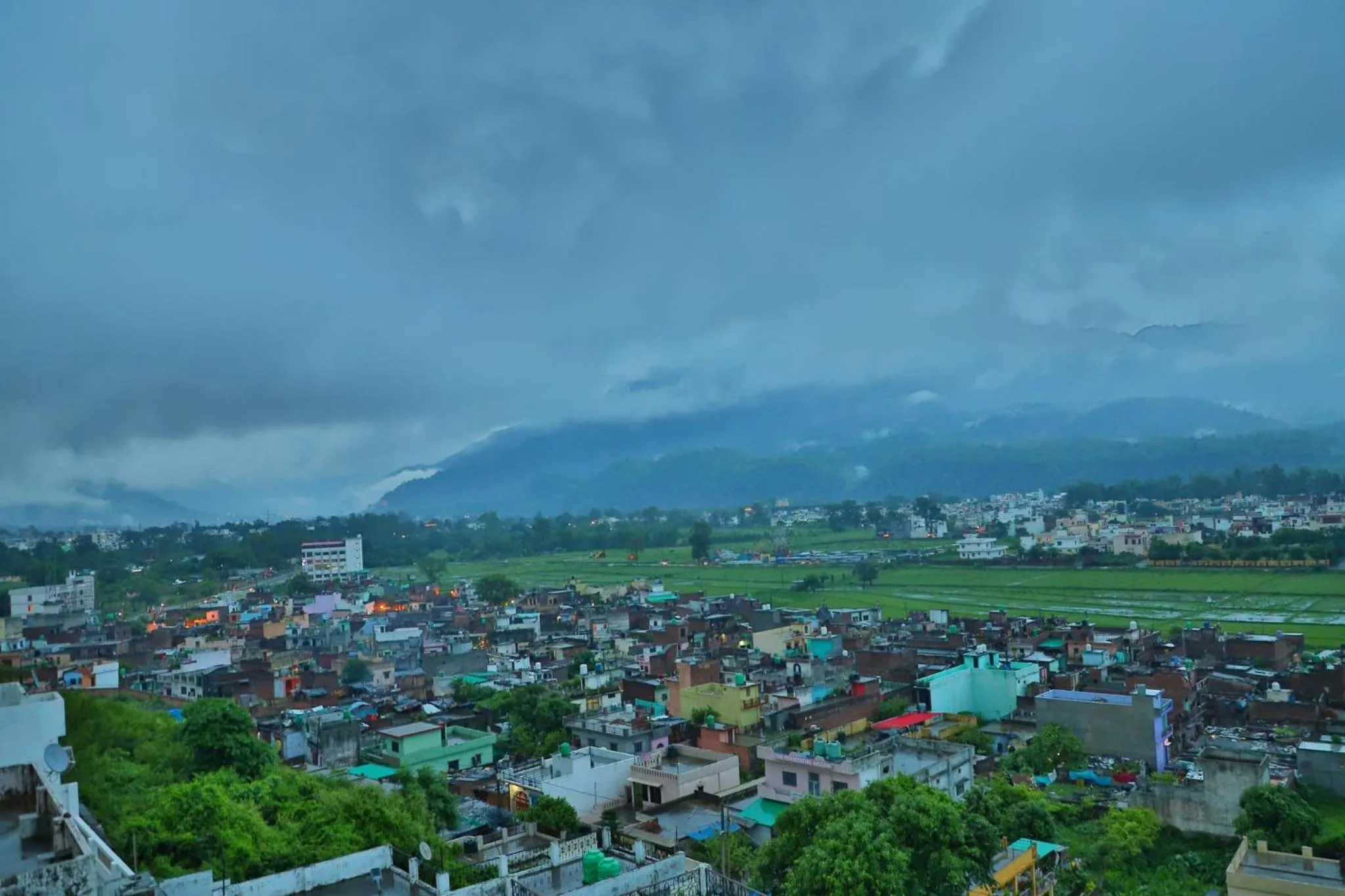 Excellent Property With Exellent Amenities You Would Love To Live In