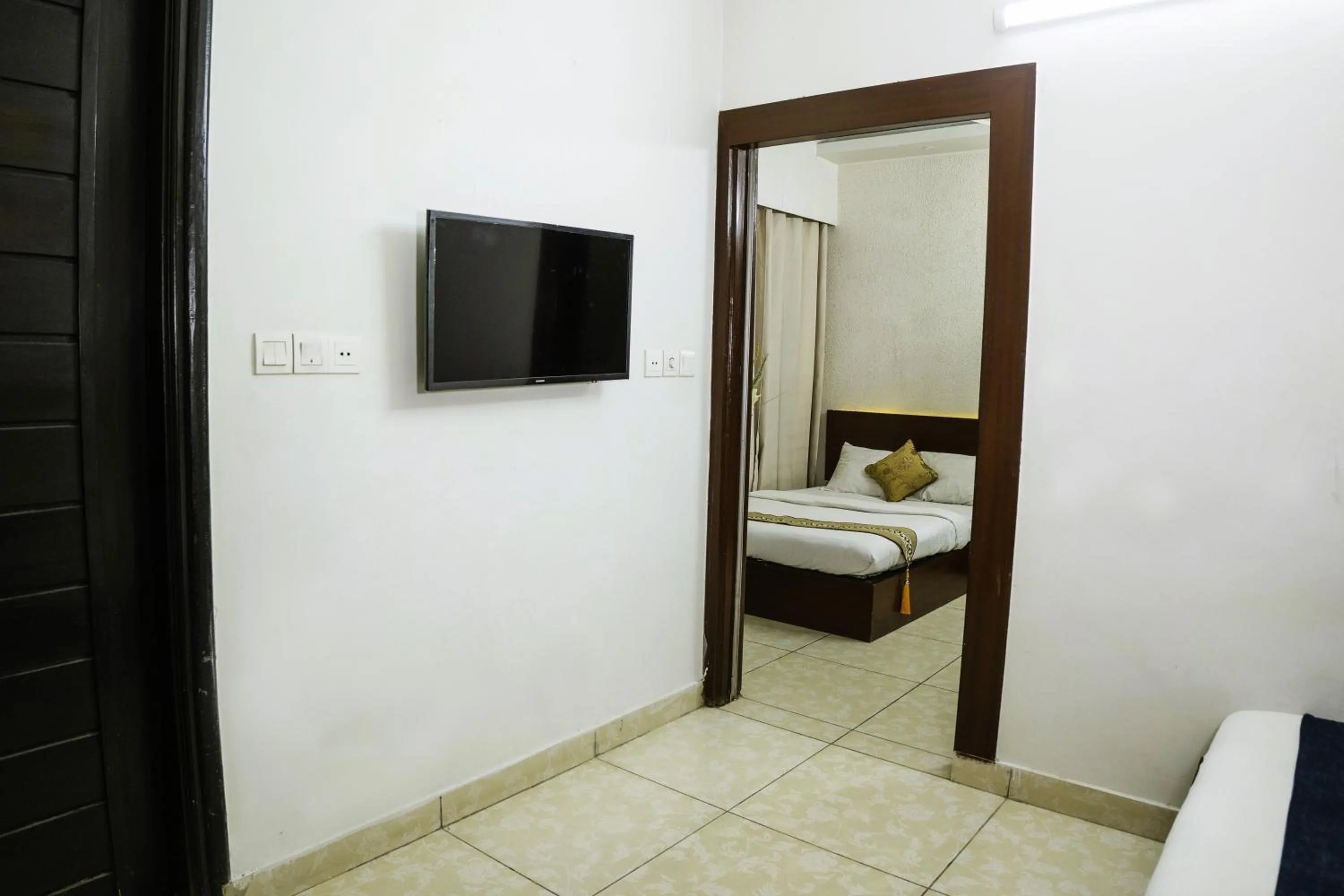 Bed in Laguna Beach Hotel & Resort