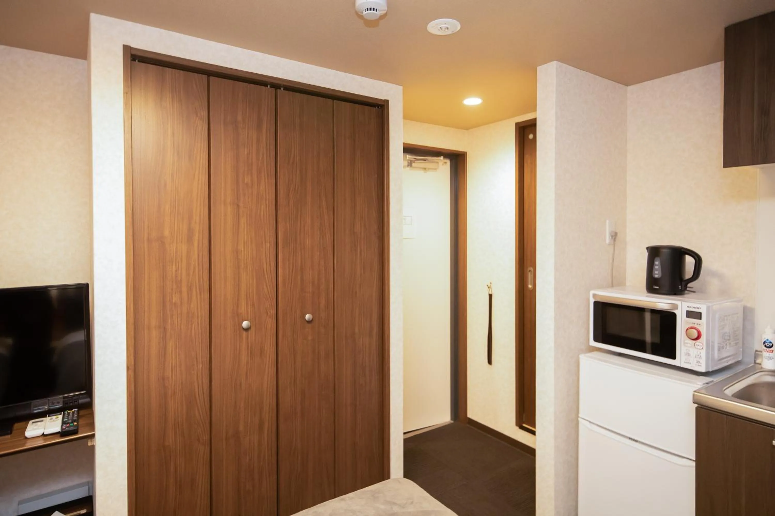 TV and multimedia in Bright Hotel Kiyomizu