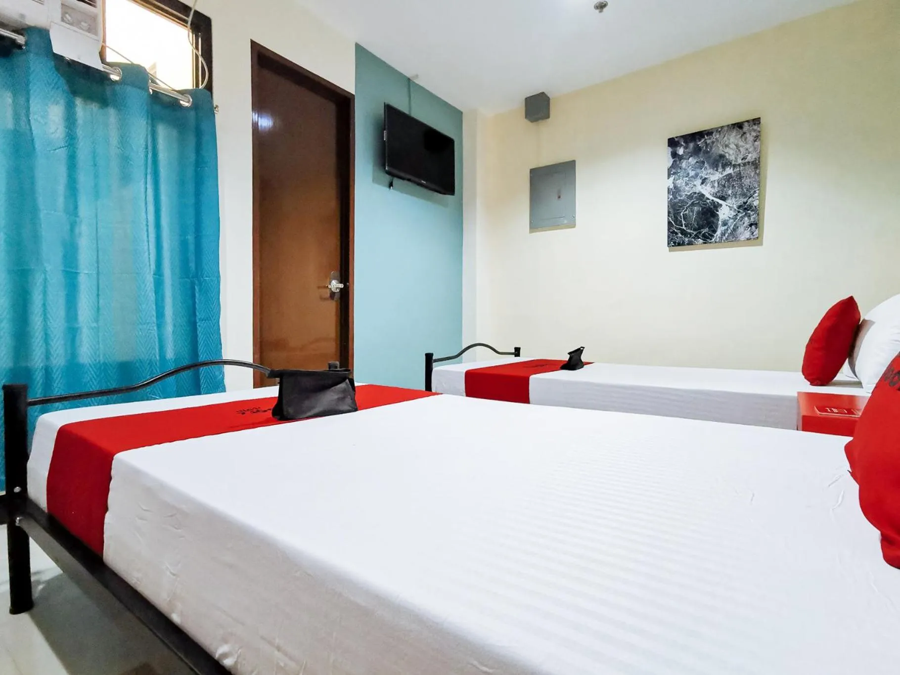 Bedroom in RedDoorz Plus near Ateneo de Davao