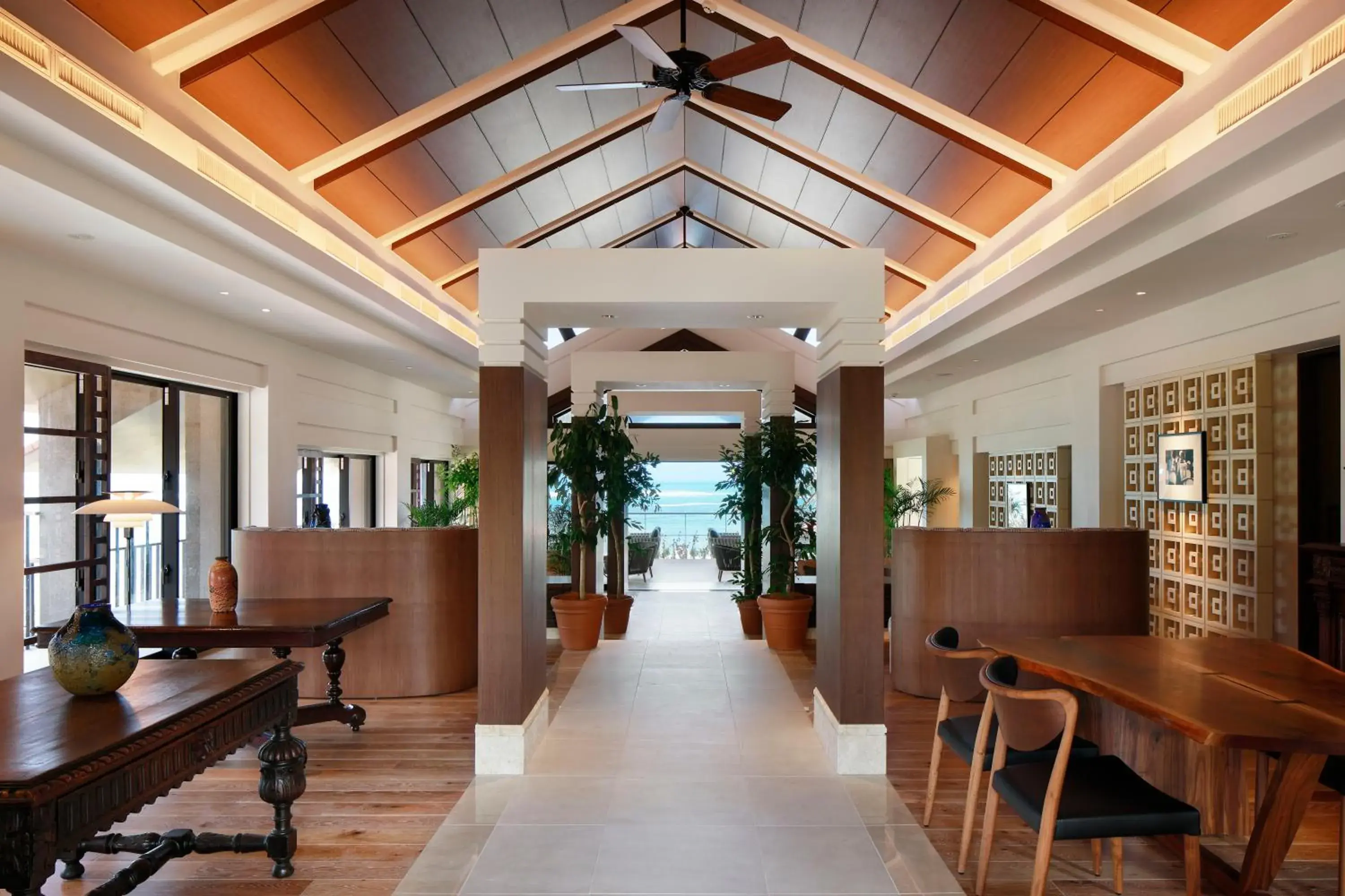 Lounge or bar in THE HIRAMATSU HOTELS & RESORTS GINOZA OKINAWA Lounge or bar in THE HIRAMATSU HOTELS & RESORTS GINOZA OKINAWA