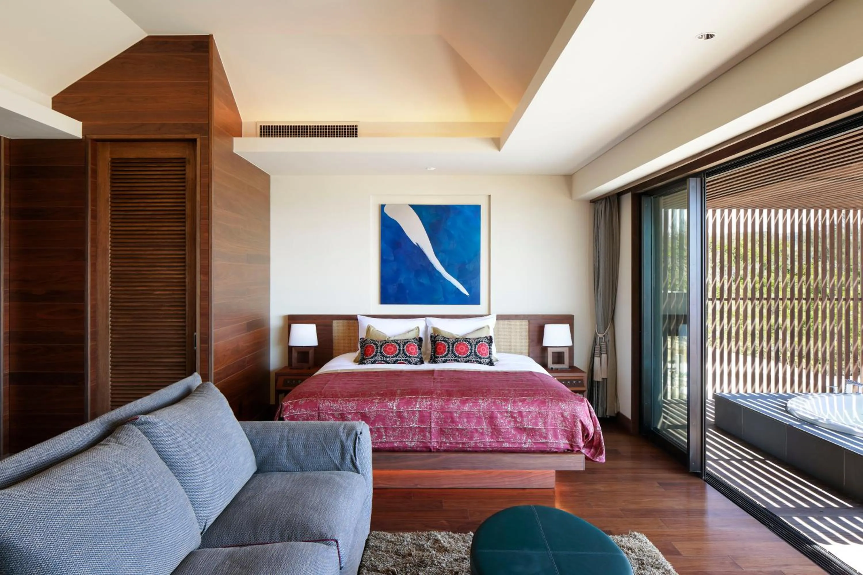 Bed in THE HIRAMATSU HOTELS & RESORTS GINOZA OKINAWA