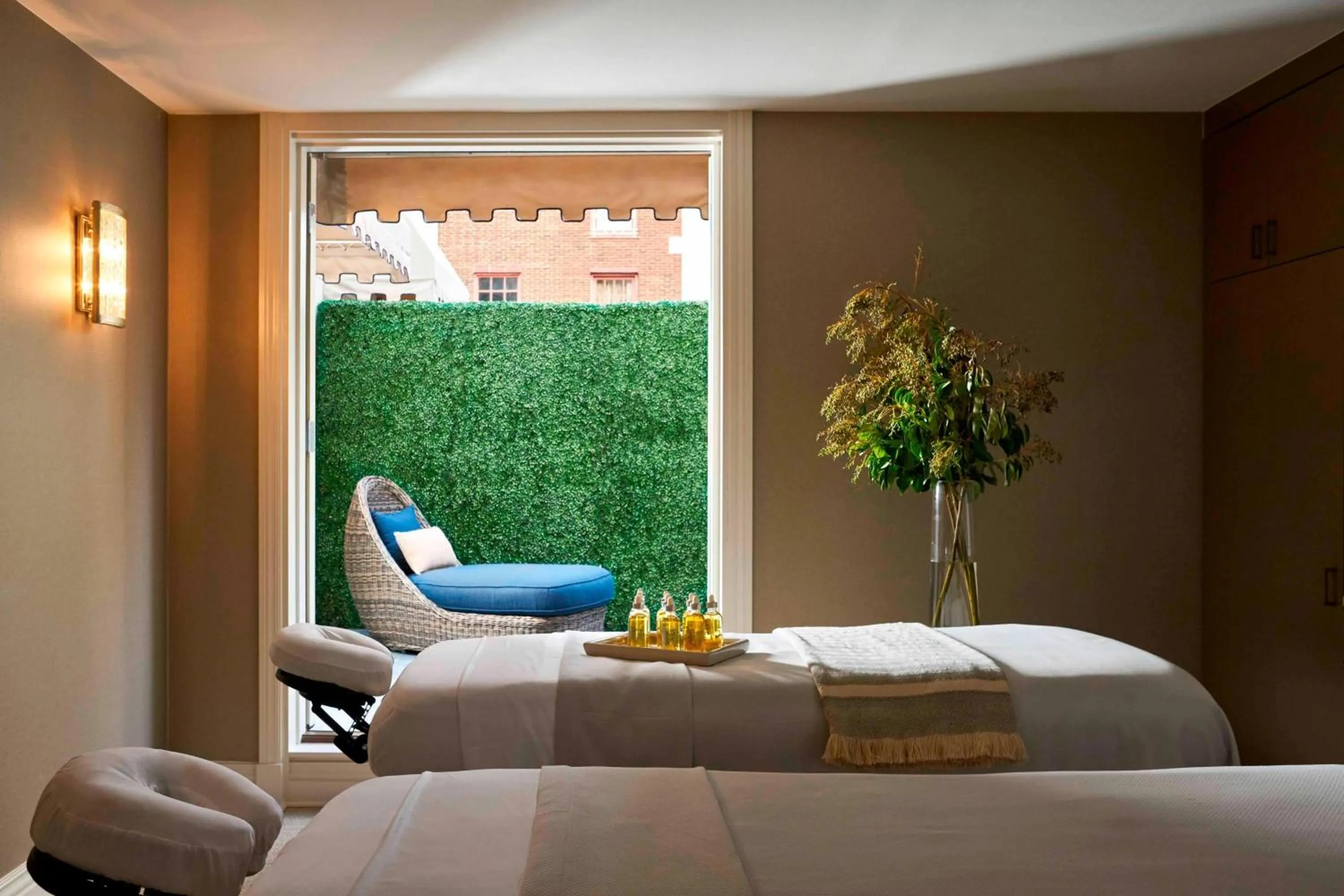 Spa and wellness centre/facilities, Bed in The Adolphus, Autograph Collection