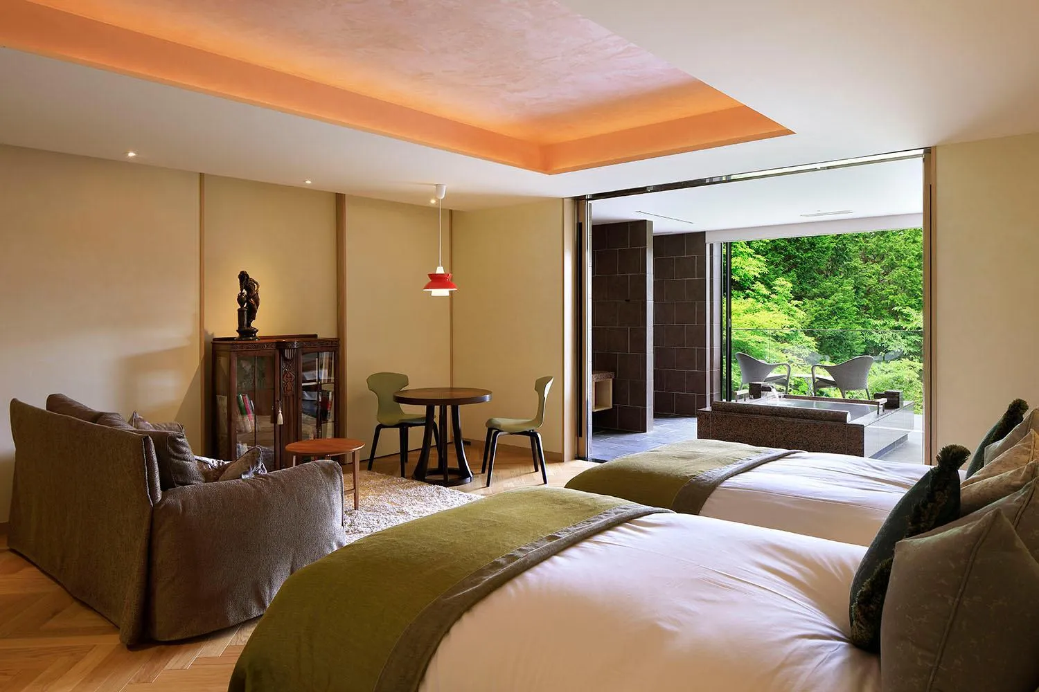 Photo of the whole room, Bed in THE HIRAMATSU HOTELS & RESORTS SENGOKUHARA HAKONE