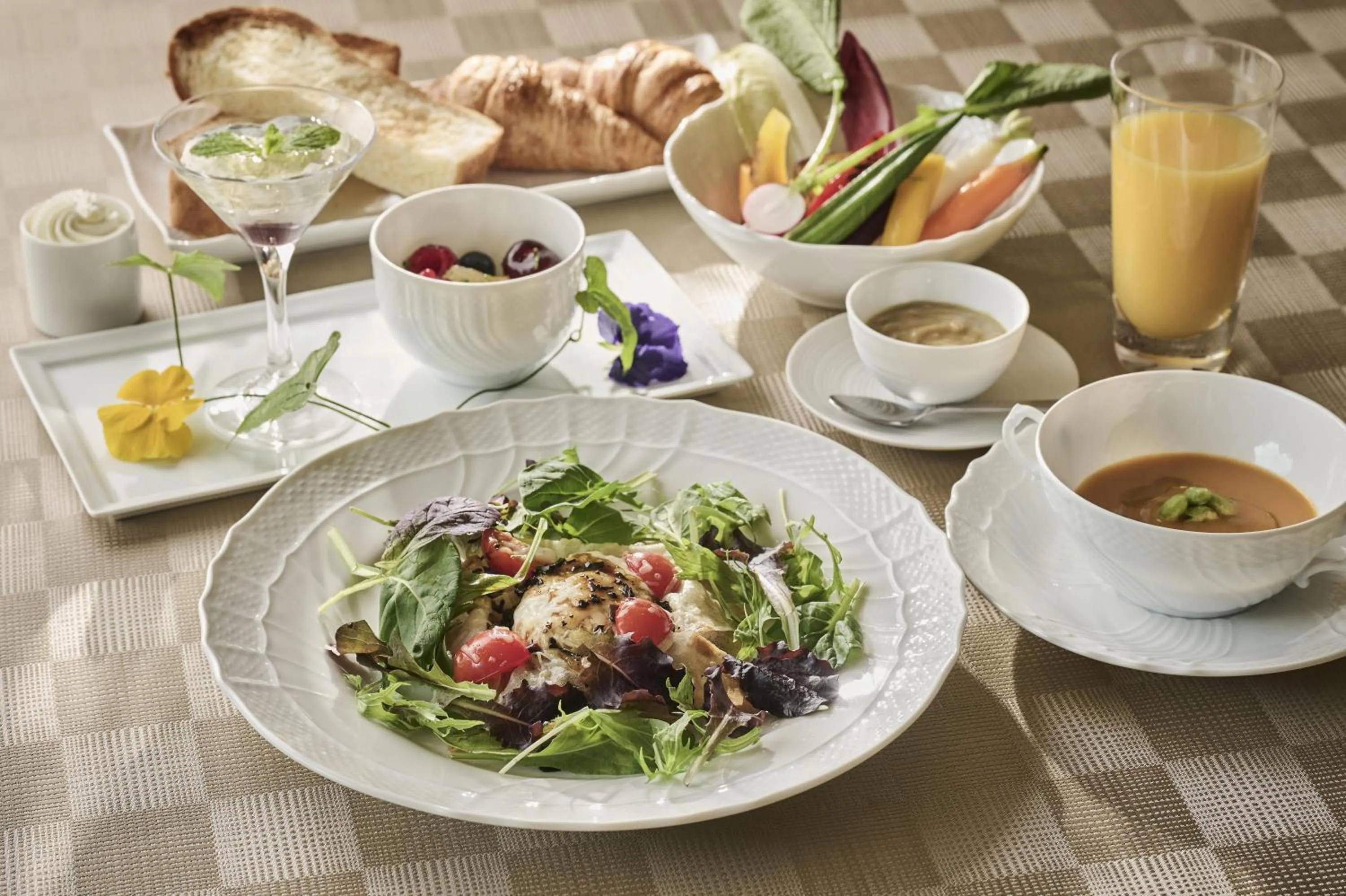 Breakfast in THE HIRAMATSU HOTELS & RESORTS SENGOKUHARA HAKONE