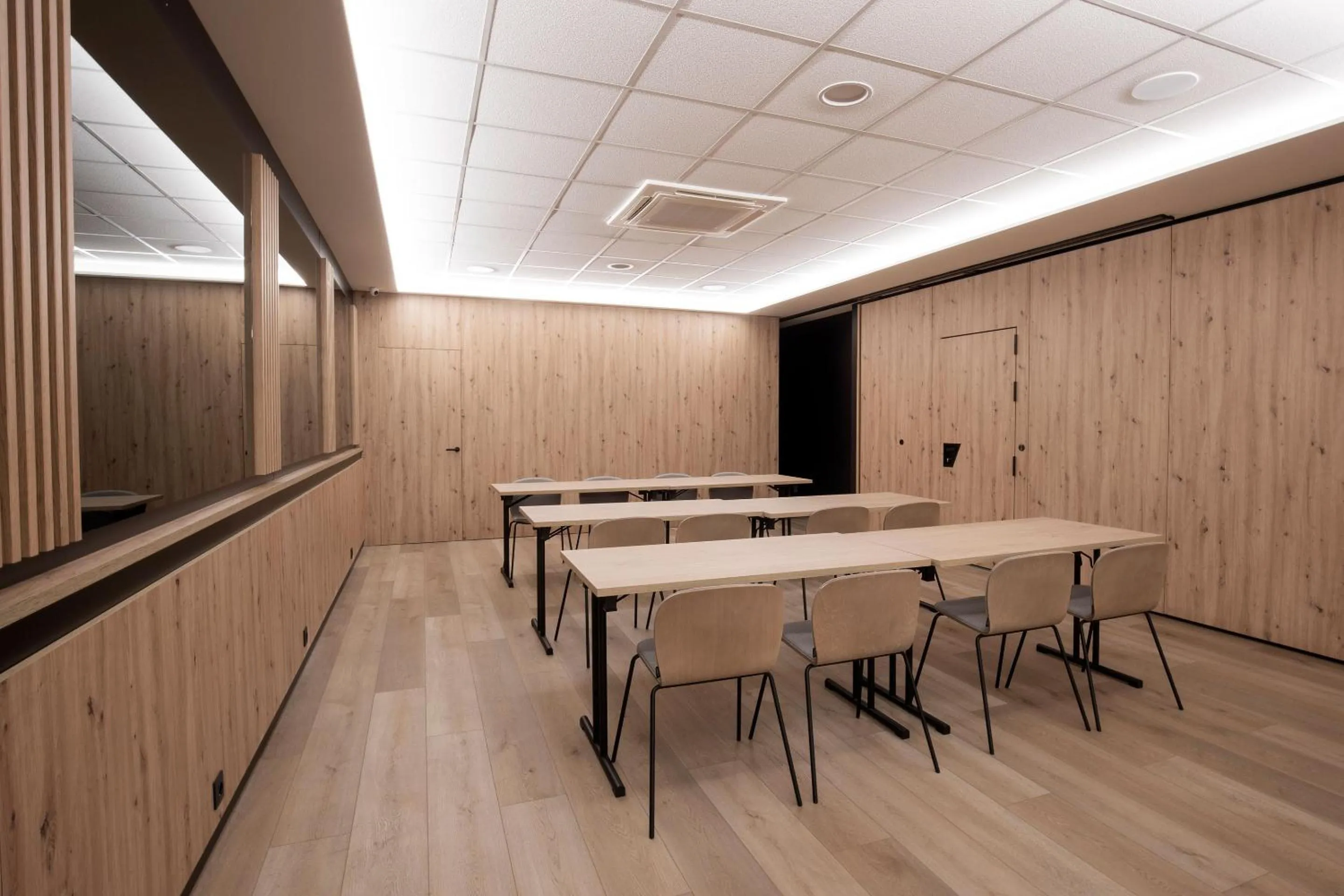 Meeting/conference room in Hotel Comtes d'Urgell by Nexta