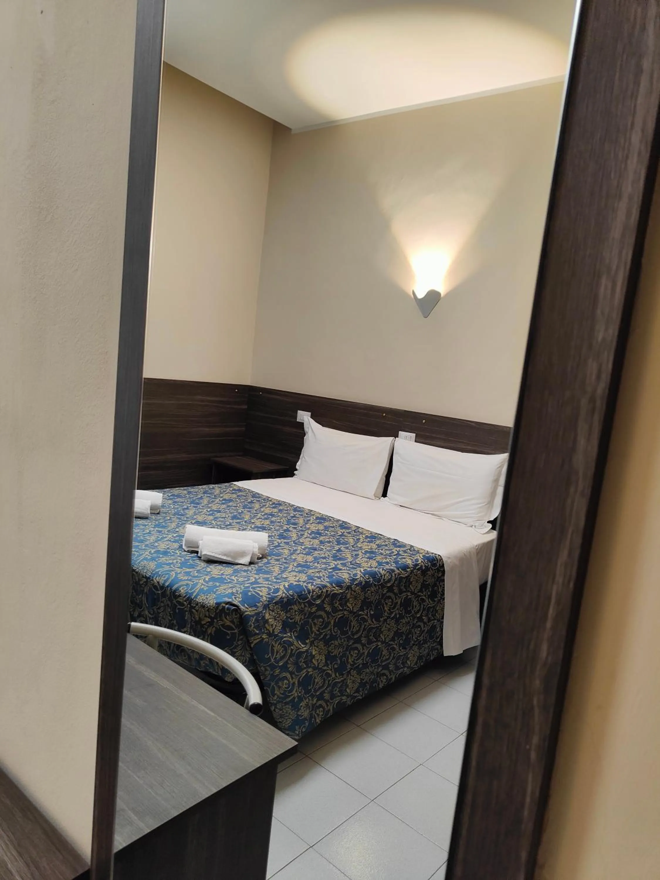 Bedroom, Bed in Hotel Romano