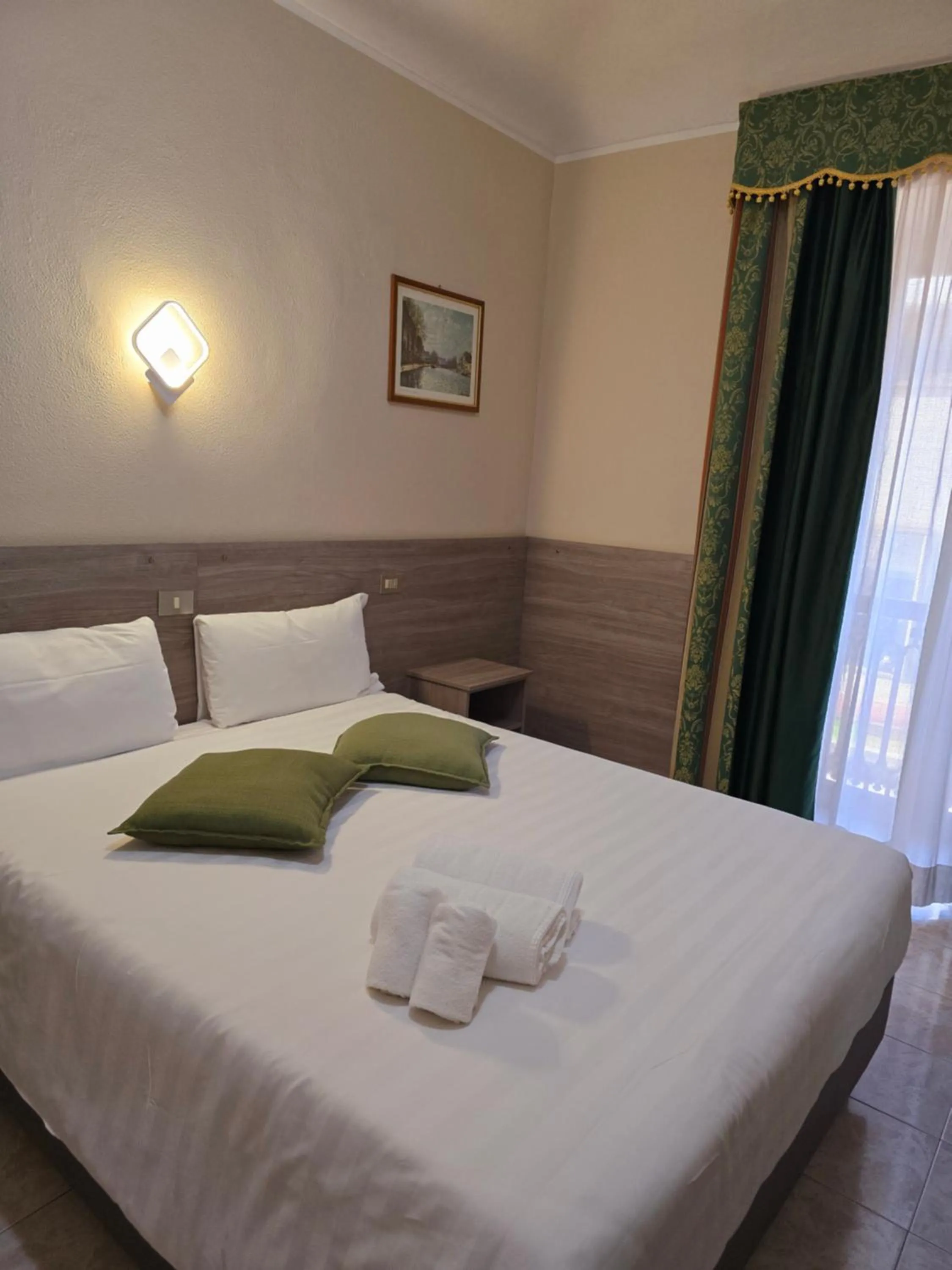 Bedroom, Bed in Hotel Romano