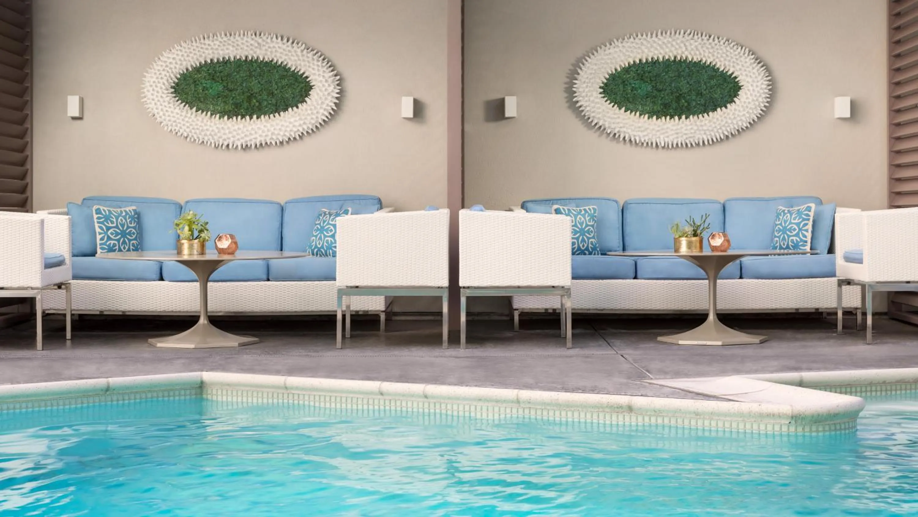 Restaurant/places to eat in Mosaic Hotel Beverly Hills