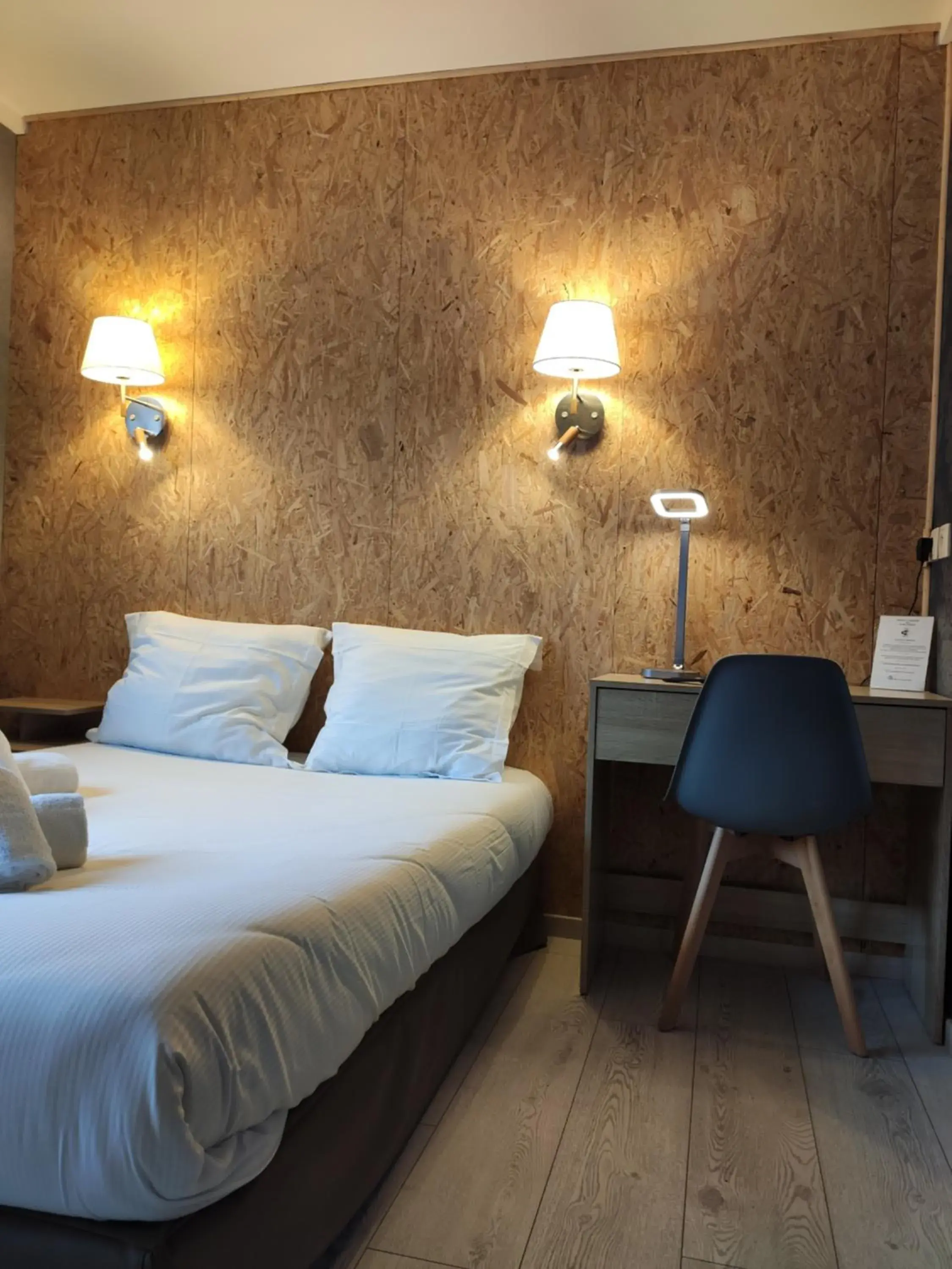 Bed in BAR HOTEL DU CENTRE (BDC) Bed in BAR HOTEL DU CENTRE (BDC)