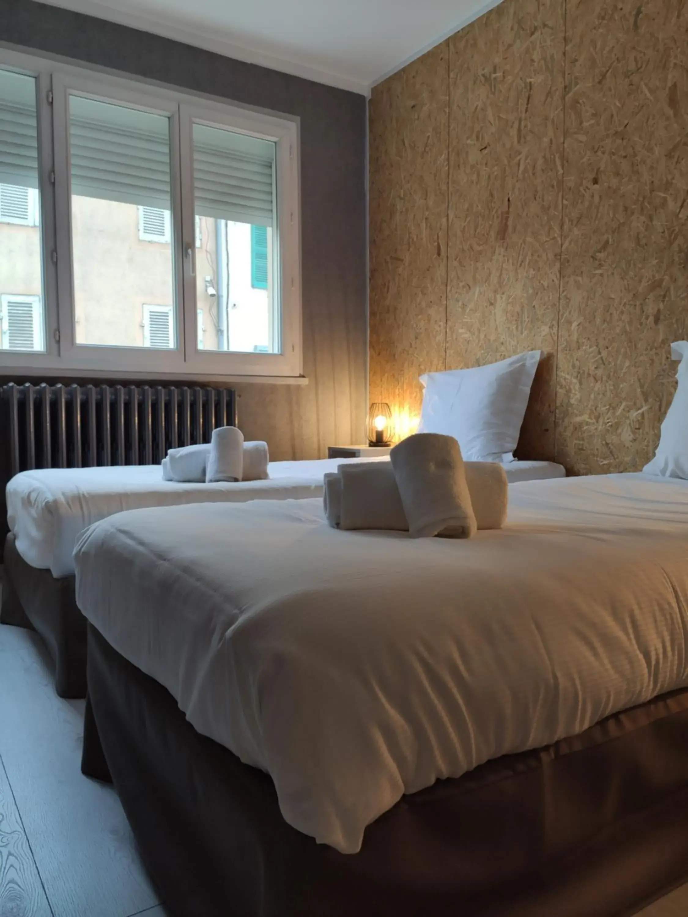 Bed in BAR HOTEL DU CENTRE (BDC) Bed in BAR HOTEL DU CENTRE (BDC)