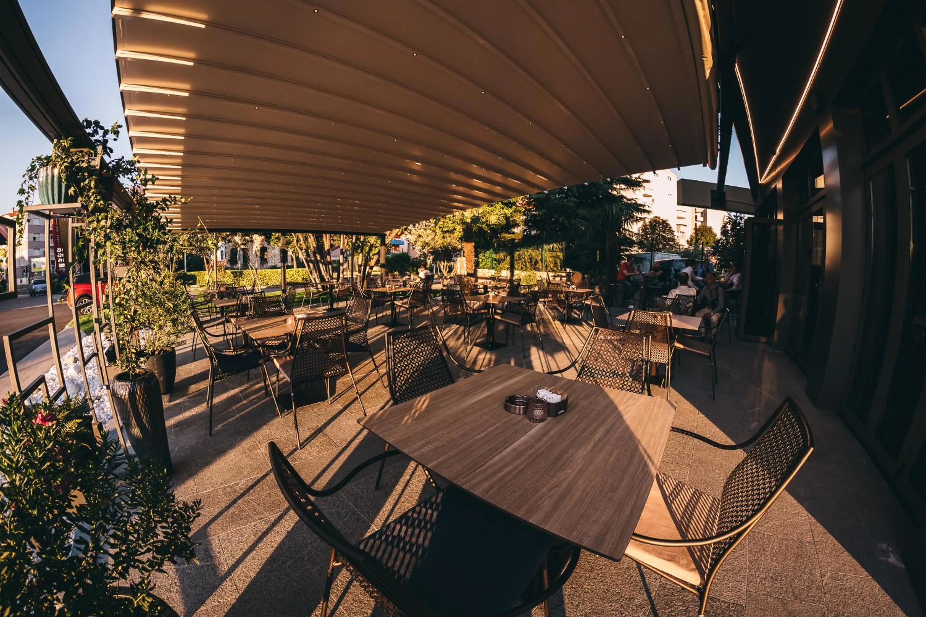 Restaurant/places to eat in Hotel Verso