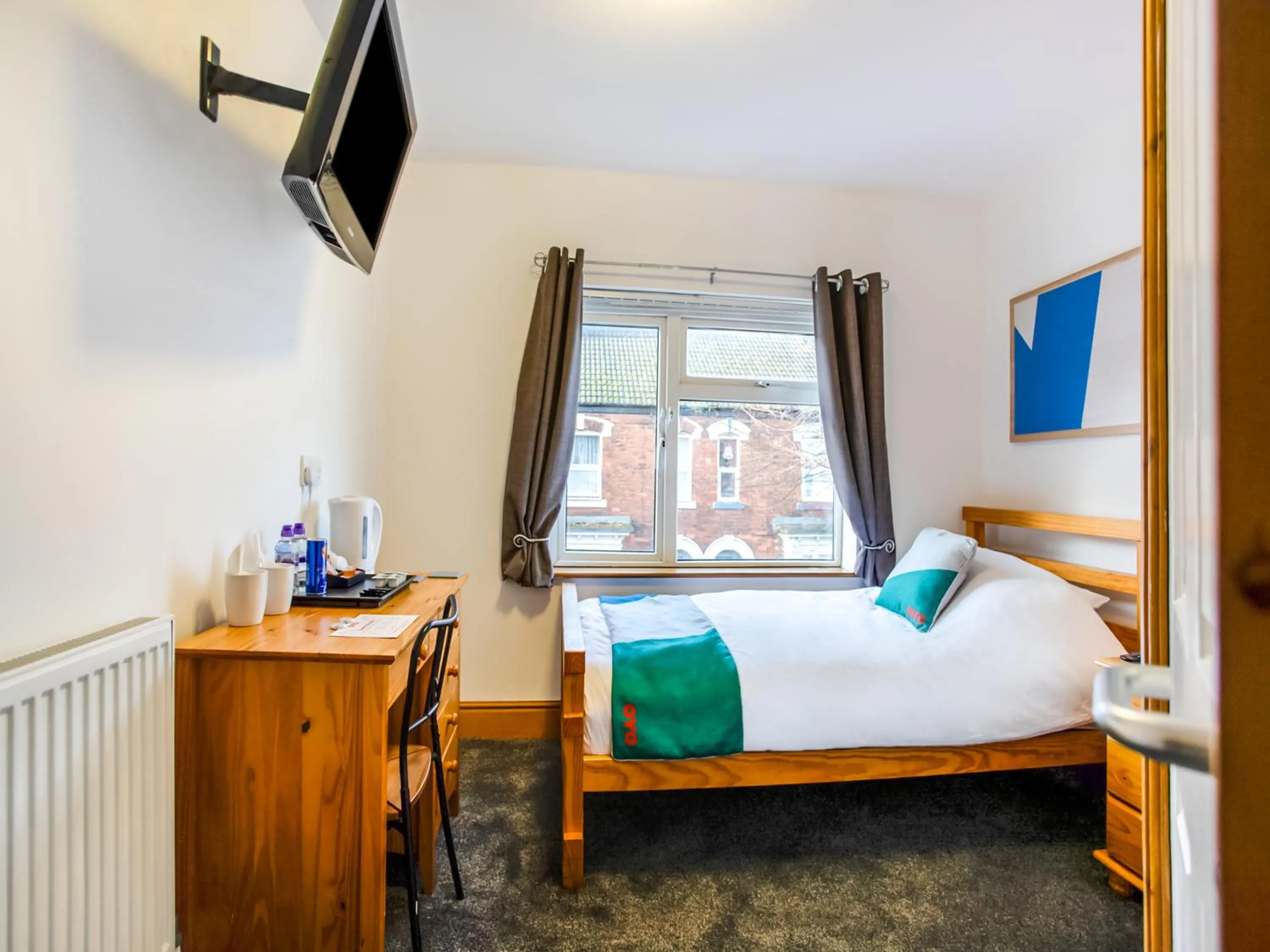 Standard Single Room in OYO Hotel Clamart