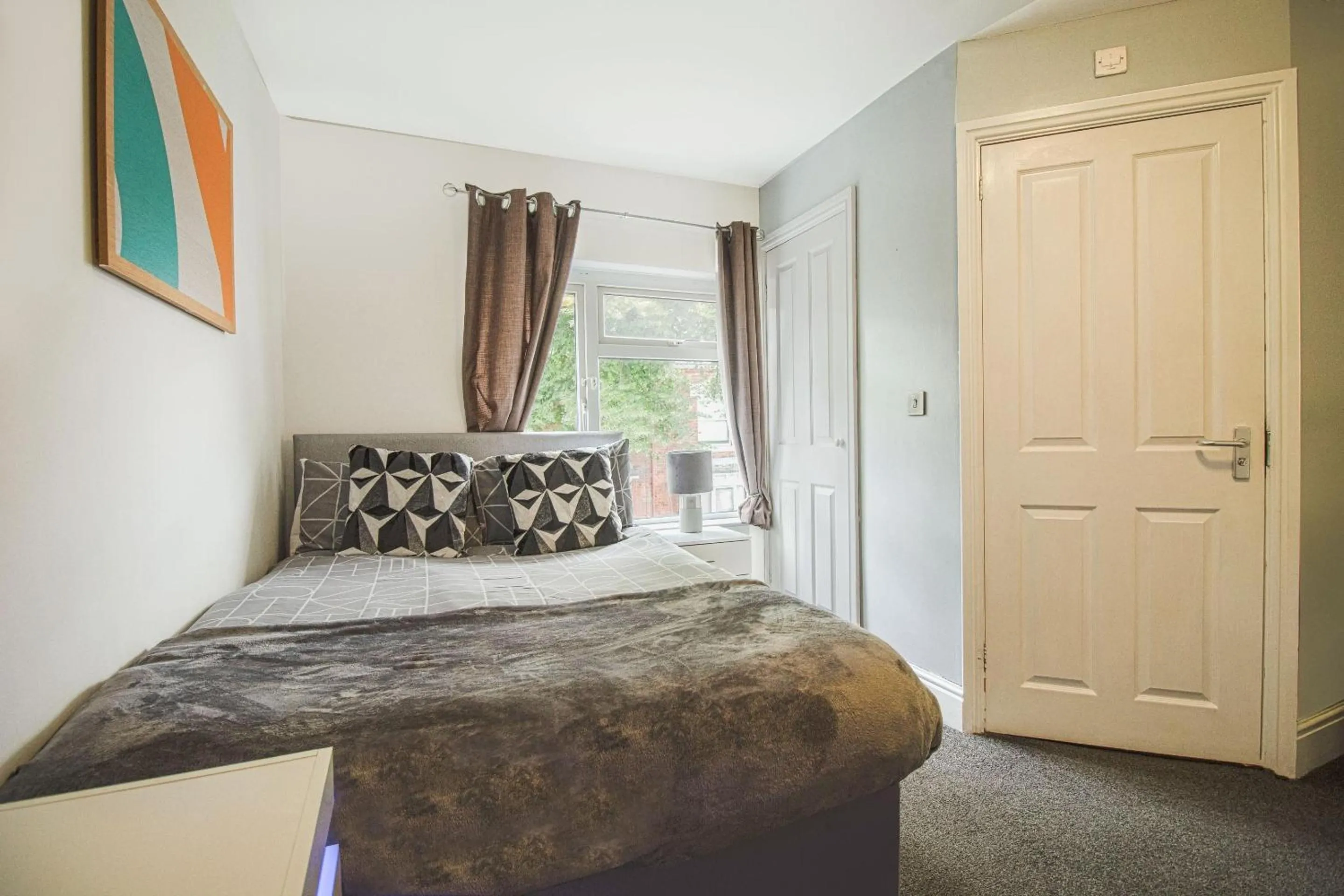 Bedroom in OYO Hotel Clamart