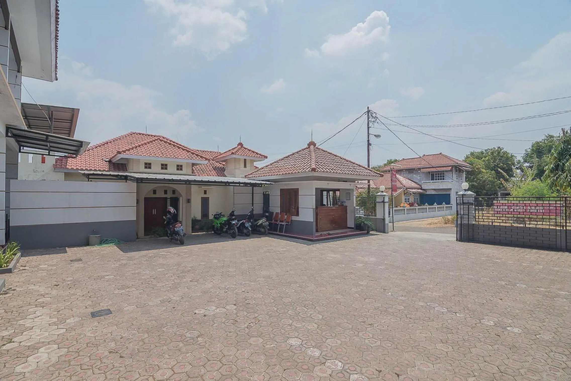 Property building in RedDoorz Plus near RSUD Majalengka