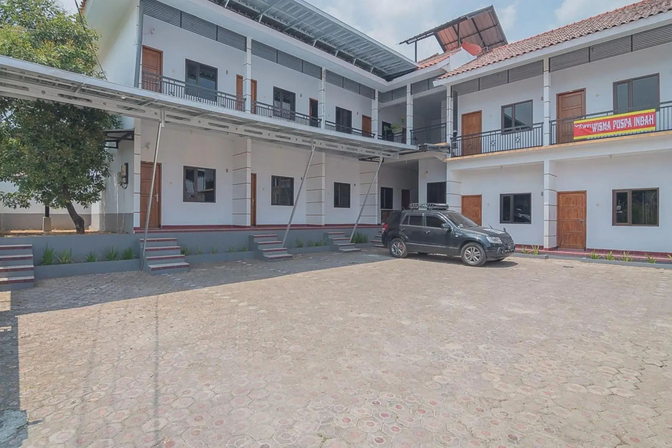 Property building in RedDoorz Plus near RSUD Majalengka Property building in RedDoorz Plus near RSUD Majalengka