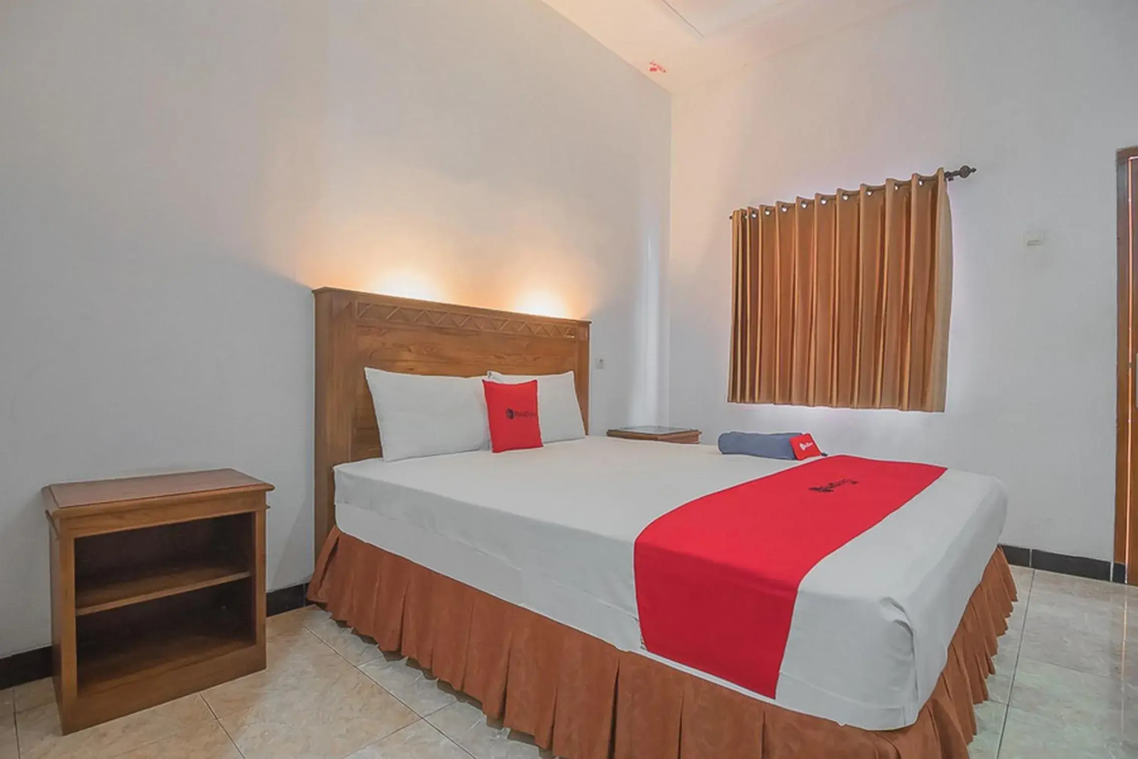 Bedroom, Bed in RedDoorz Plus near RSUD Majalengka Bedroom, Bed in RedDoorz Plus near RSUD Majalengka