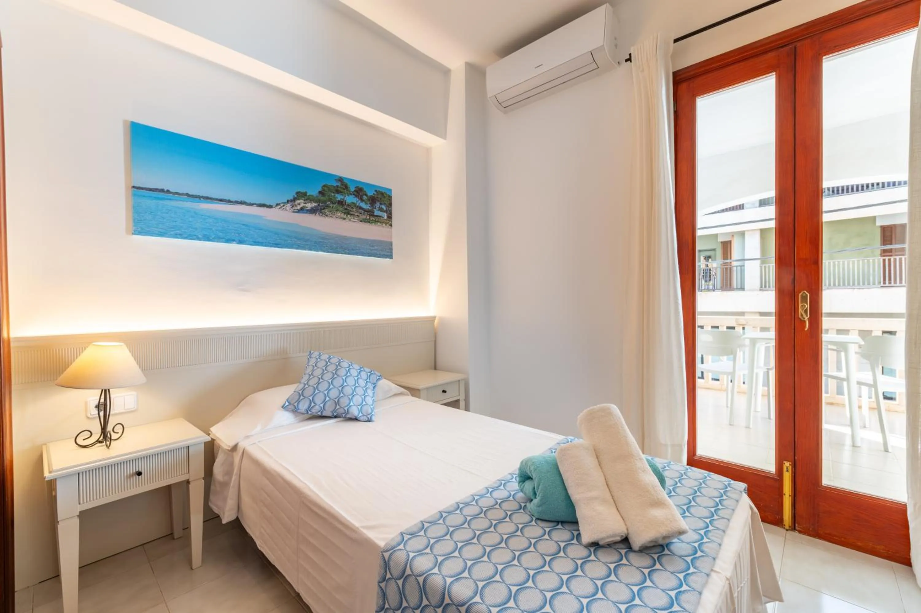 Bed in Hotel Martorell by MHR