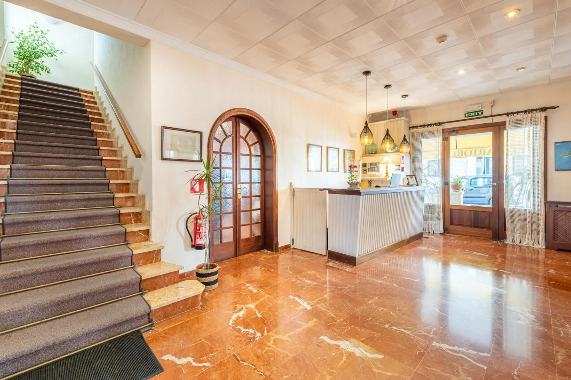 Lobby or reception in Hotel Martorell by MHR