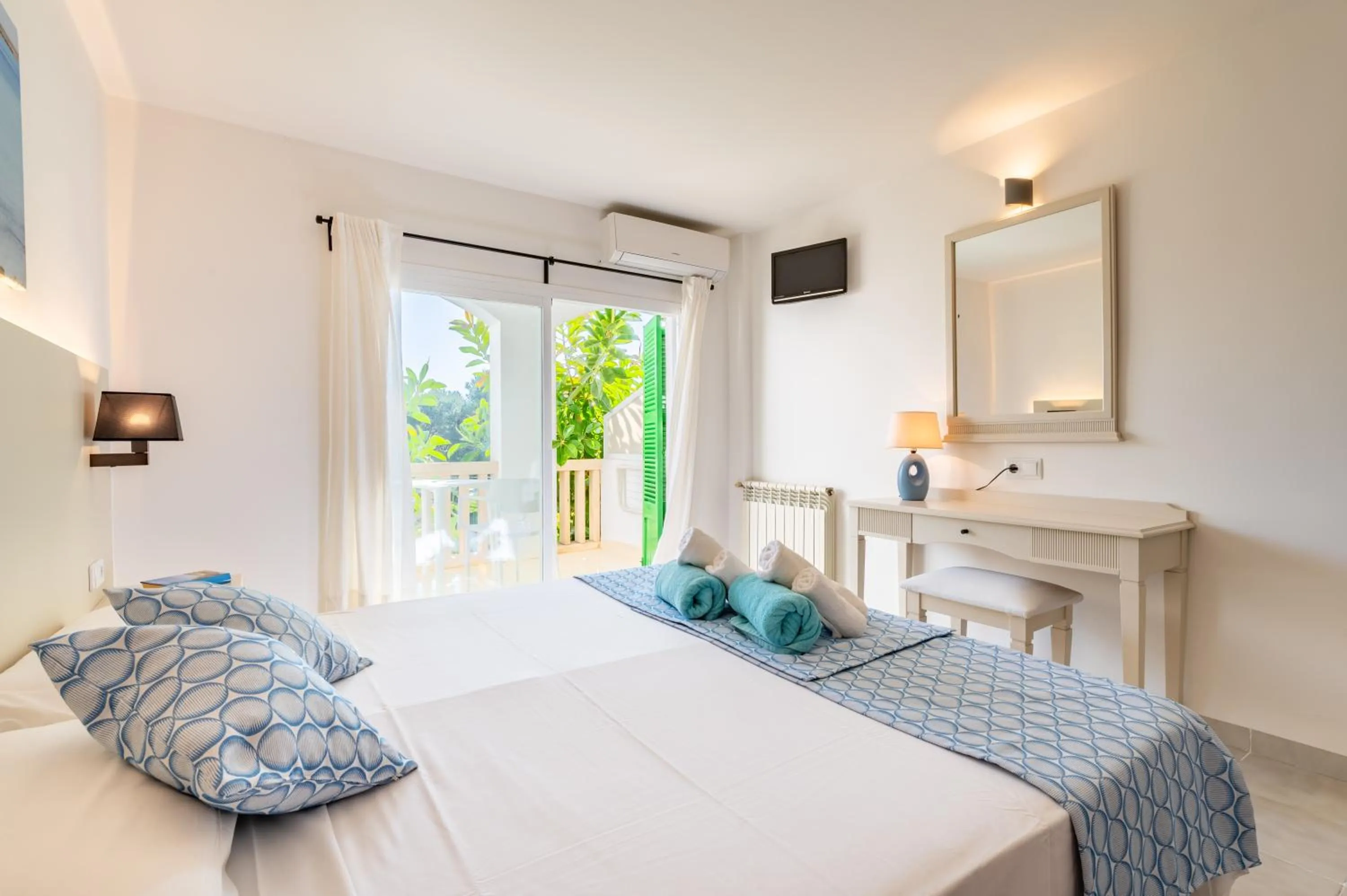 Bed in Hotel Martorell by MHR