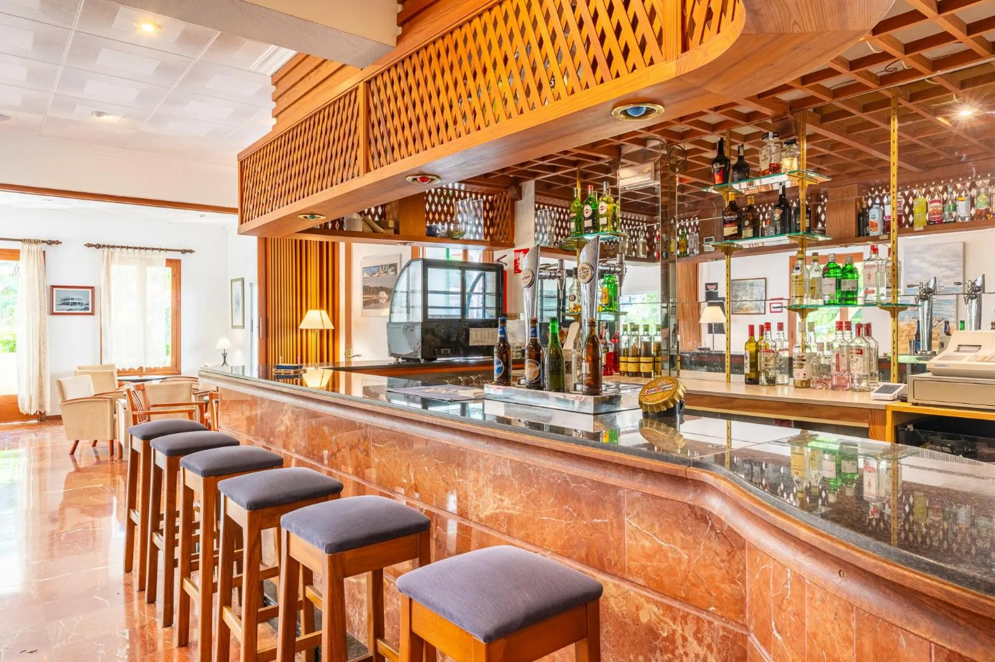 Restaurant/places to eat in Hotel Martorell by MHR