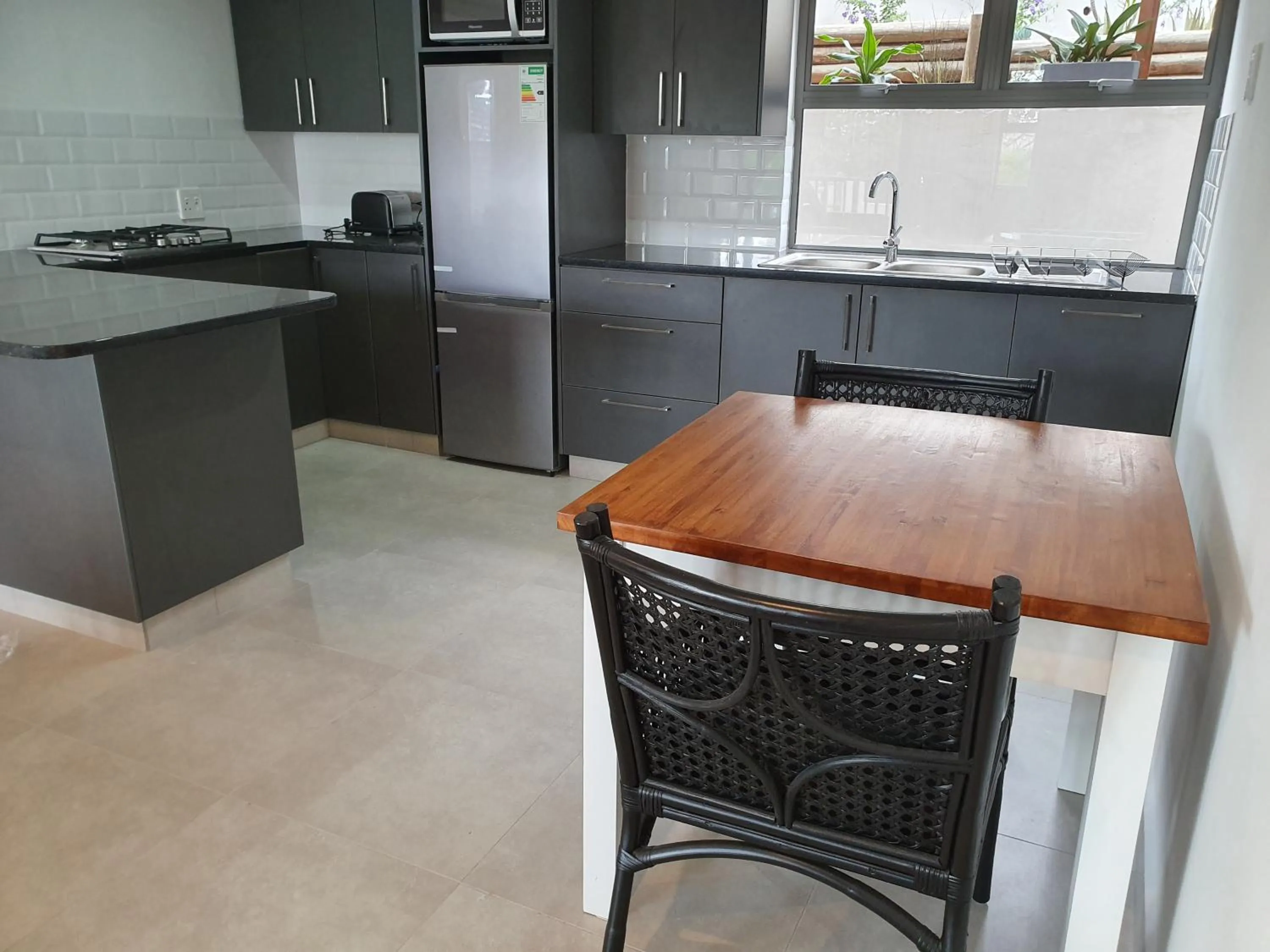 Kitchen or kitchenette in 5 On Lindsay