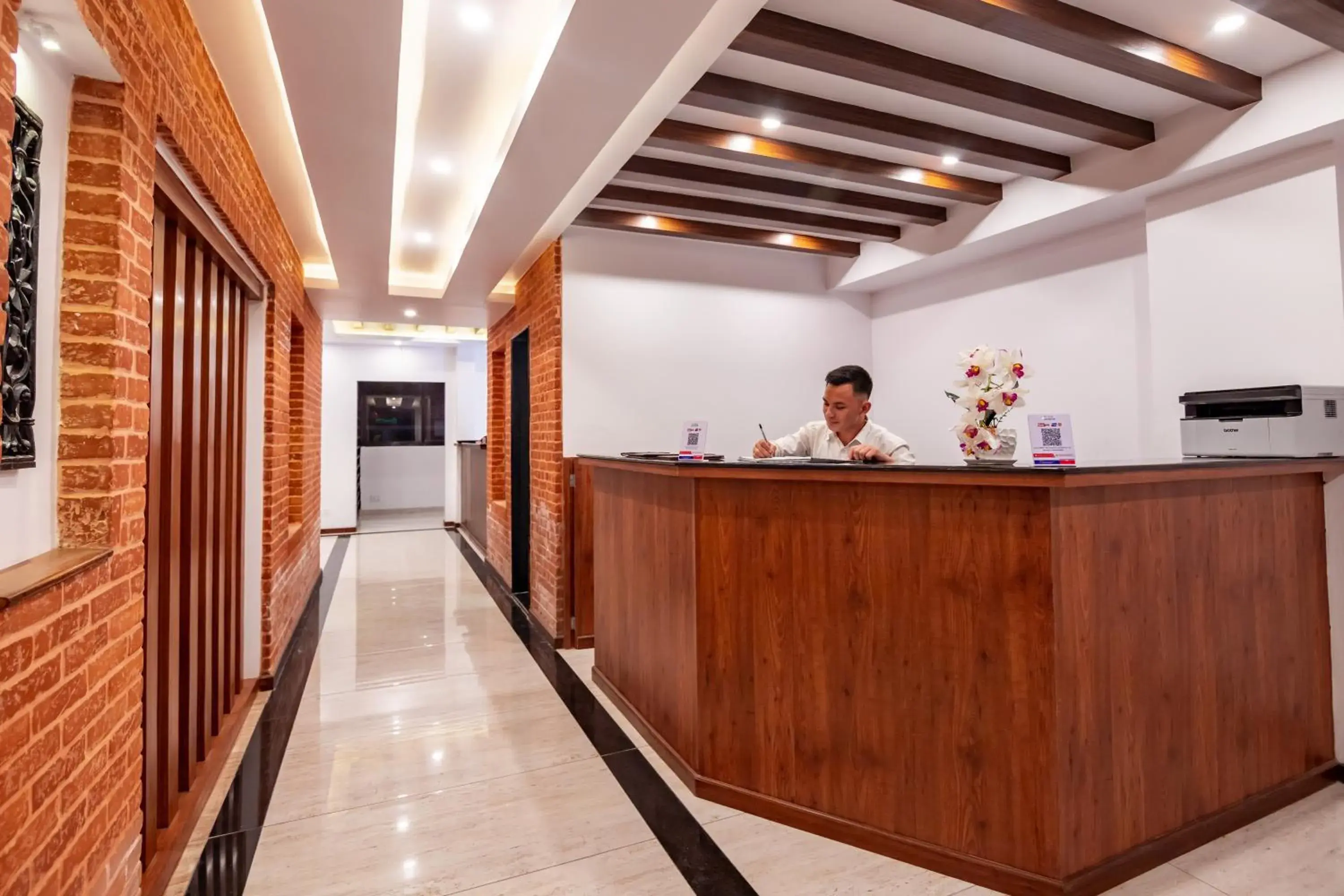 Lobby or reception in Sunshine Boutique Hotel Lobby or reception in Sunshine Boutique Hotel