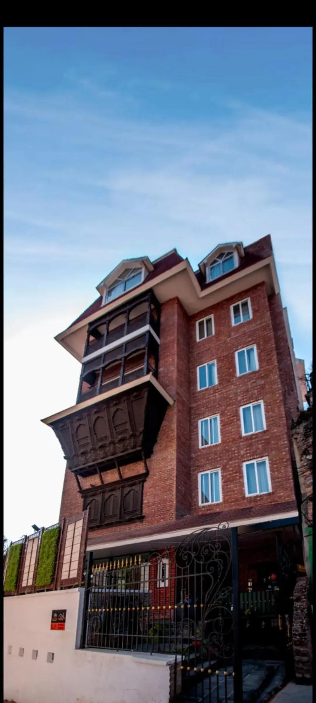 Property building in Sunshine Boutique Hotel Property building in Sunshine Boutique Hotel