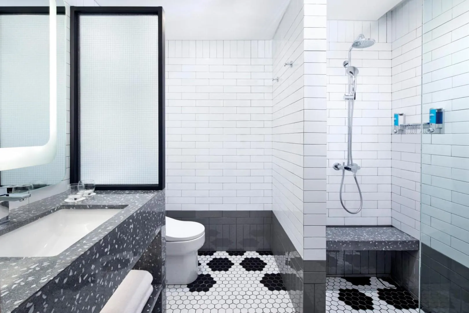 Shower in Aloft Bali Seminyak