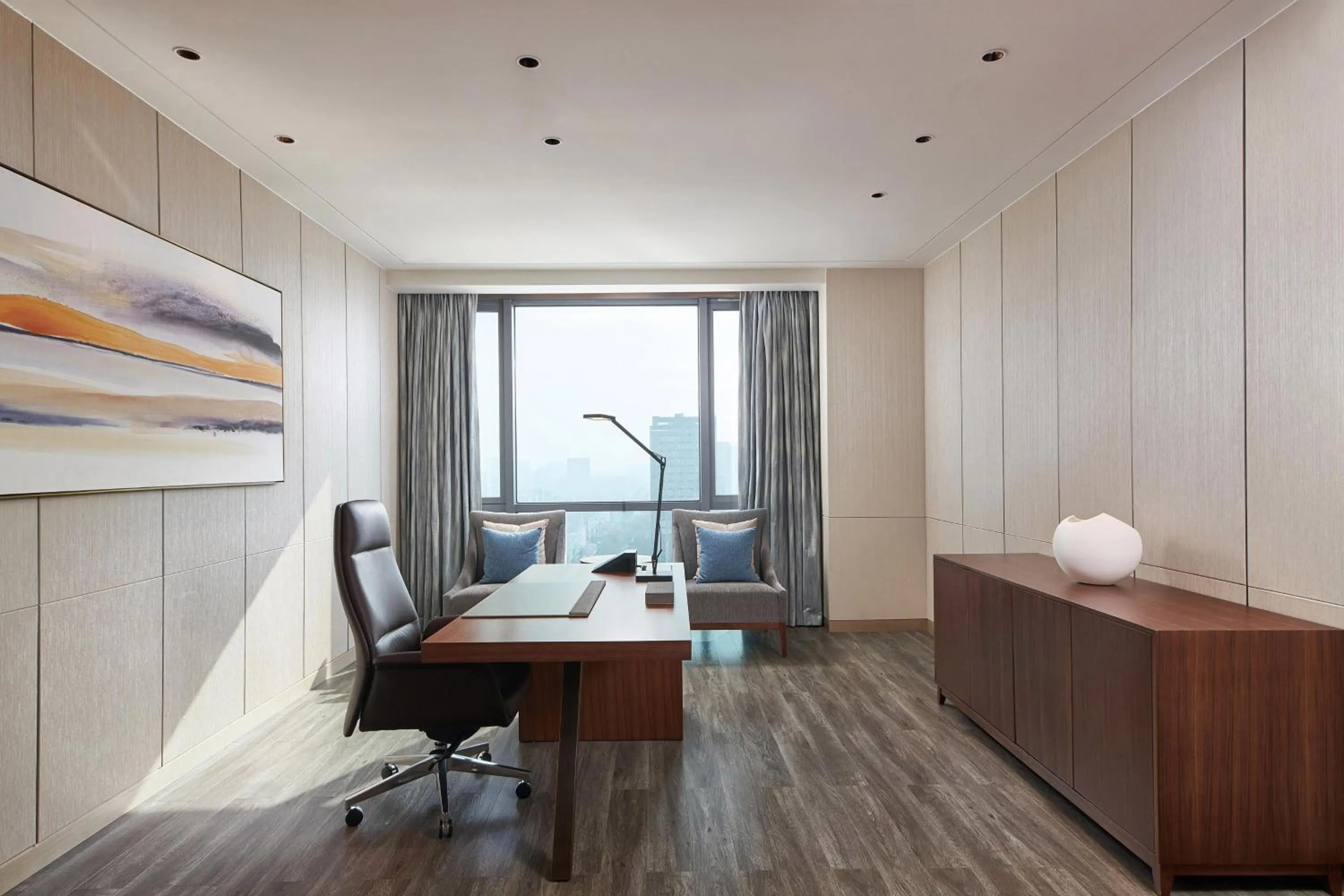 Photo of the whole room in Four Points by Sheraton Jiaxing