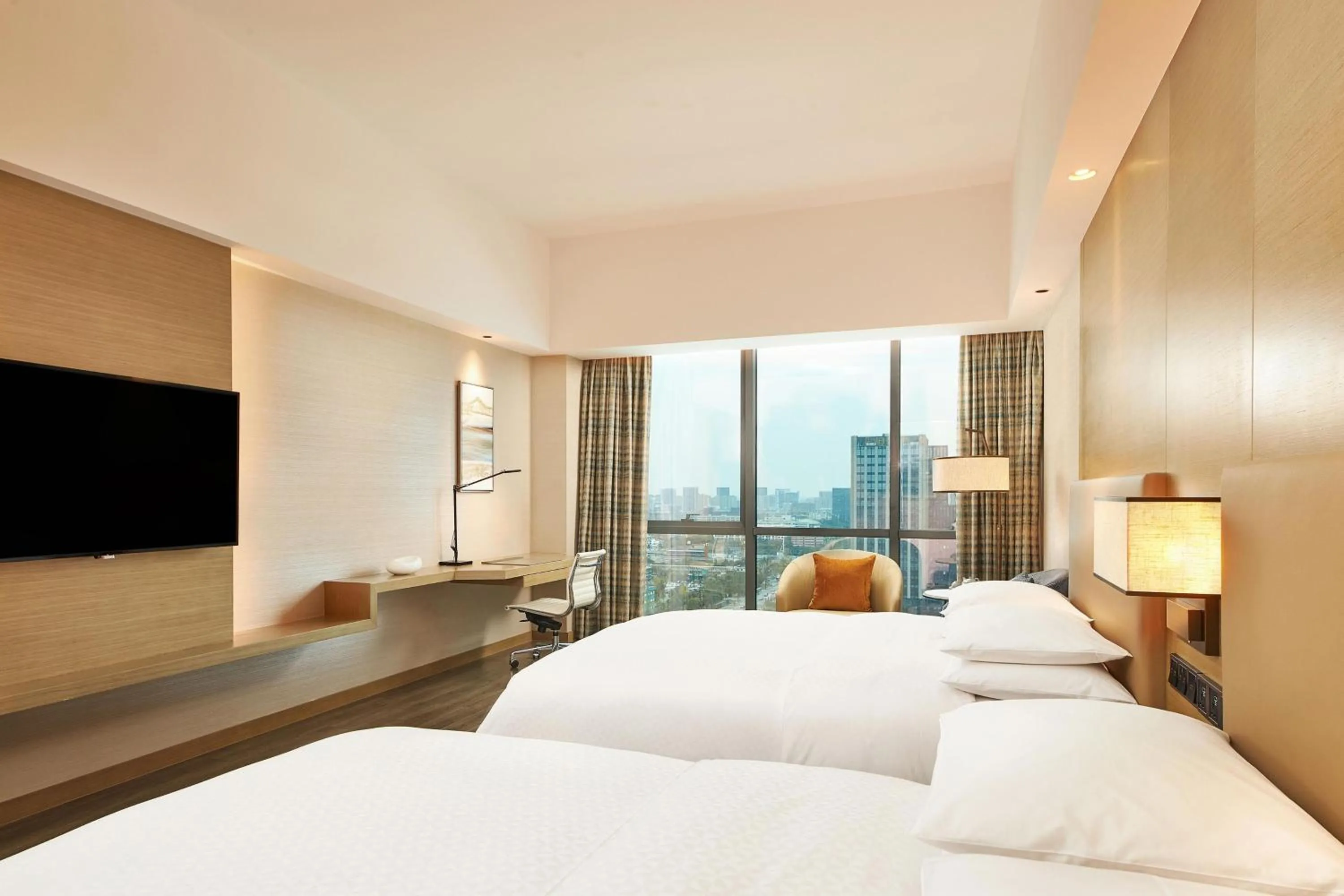 Photo of the whole room, Bed in Four Points by Sheraton Jiaxing