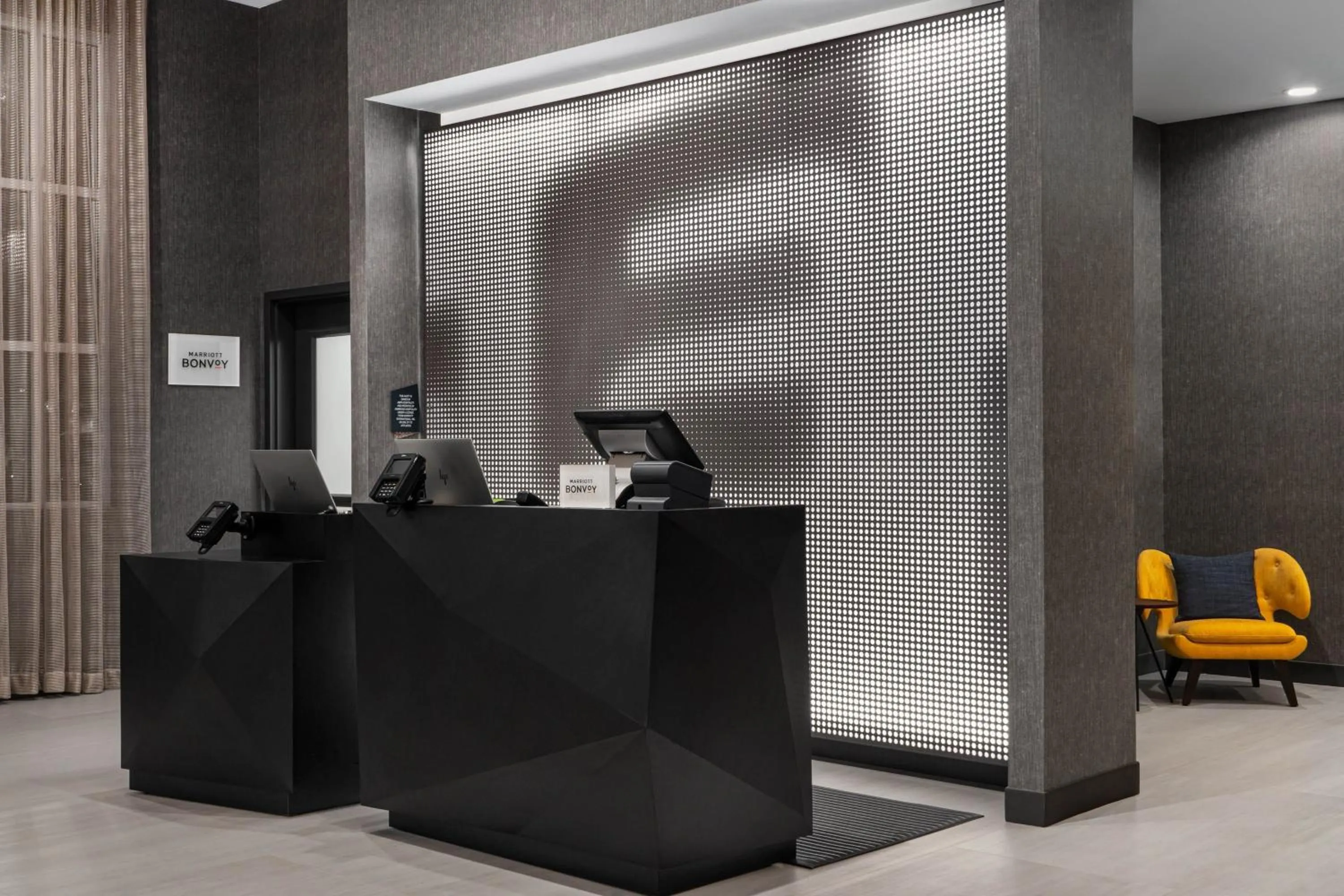 Lobby or reception in Aloft Katy Mills