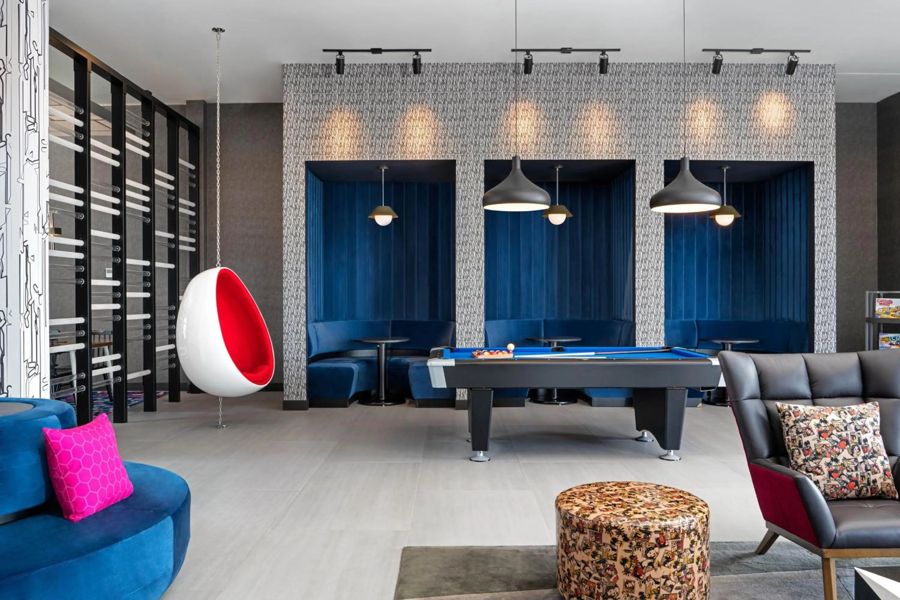 Lounge or bar in Aloft Katy Mills