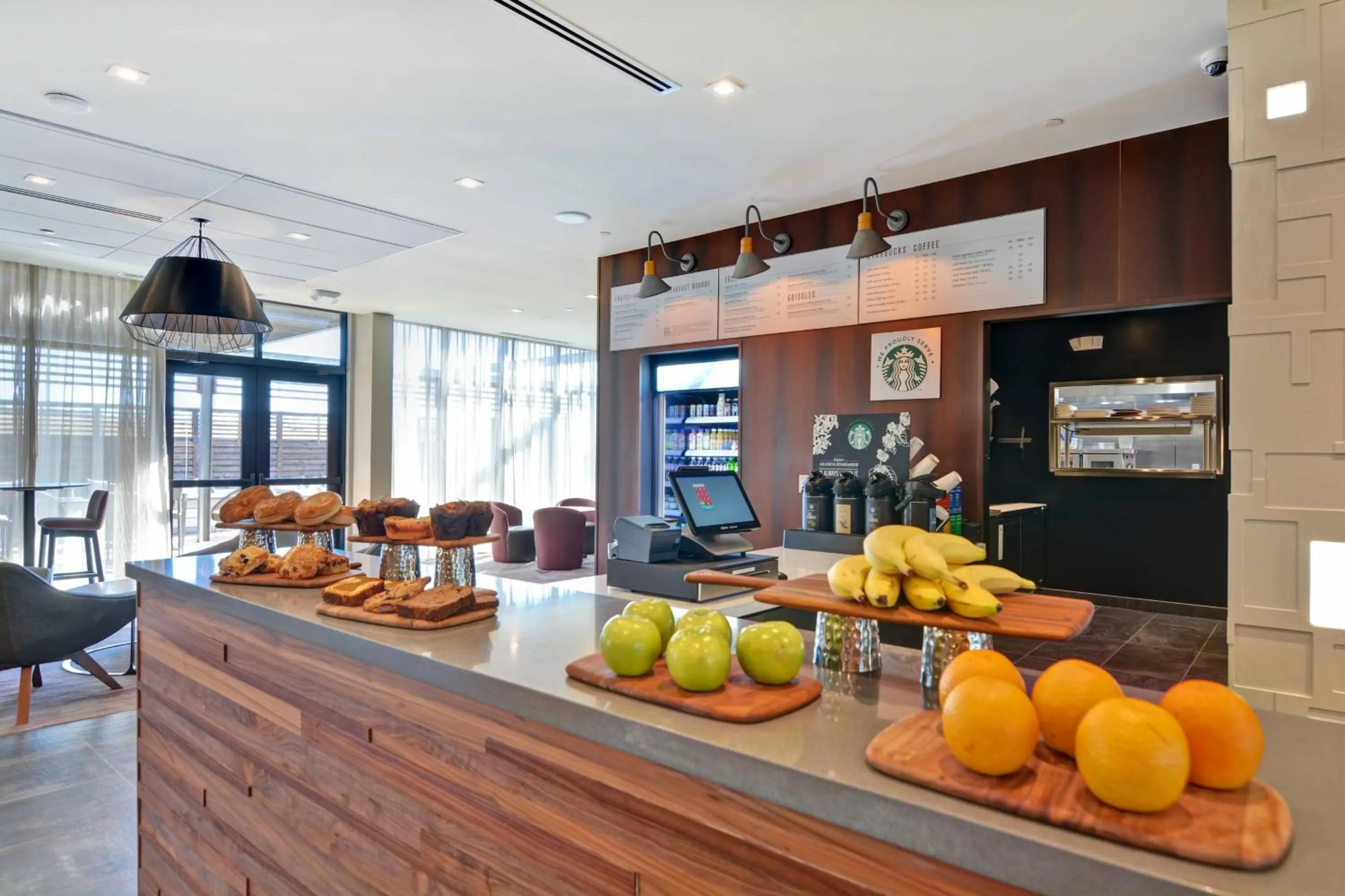 Breakfast in Courtyard by Marriott Bentonville Rogers Promenade