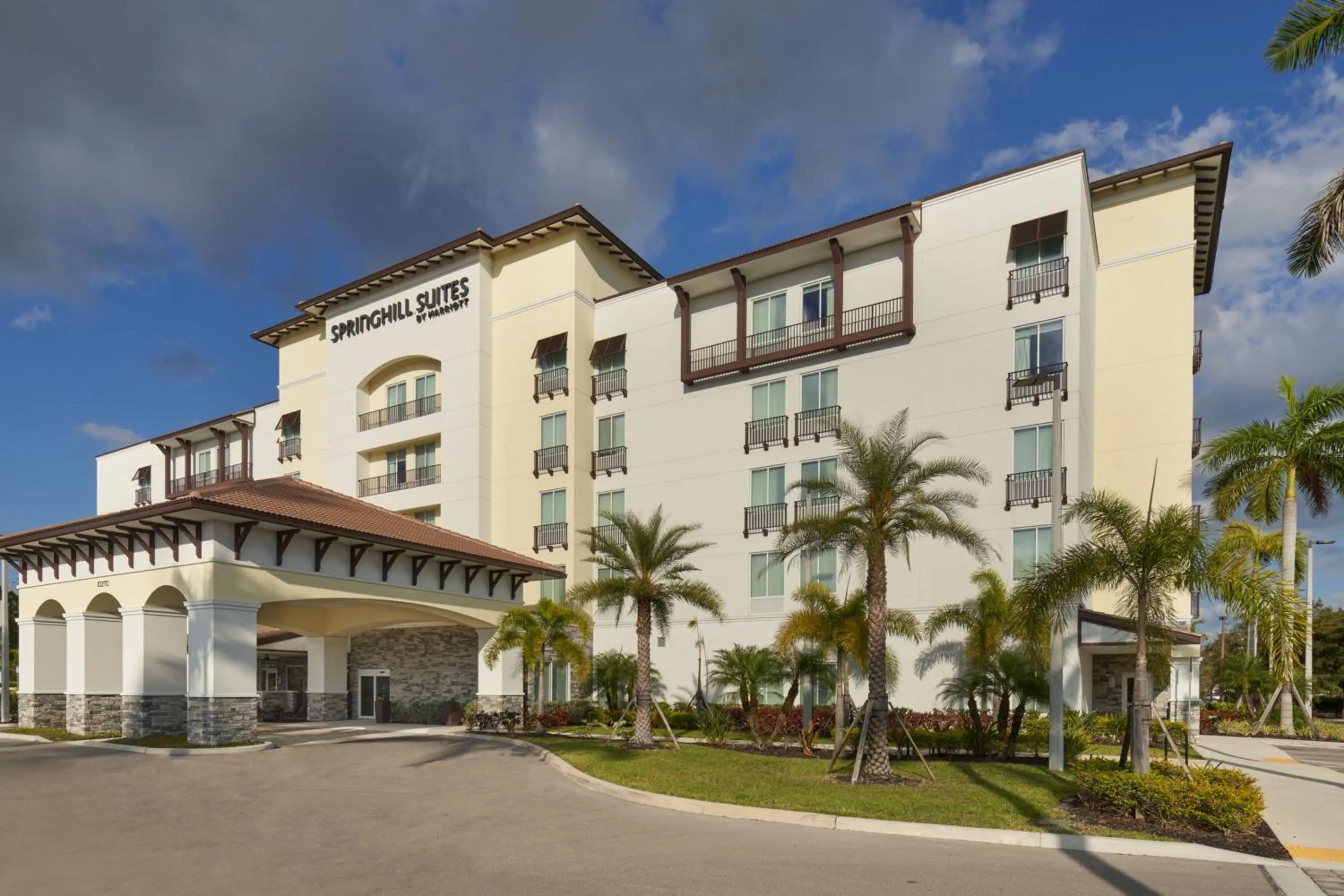 Property building in SpringHill Suites by Marriott Fort Myers Estero