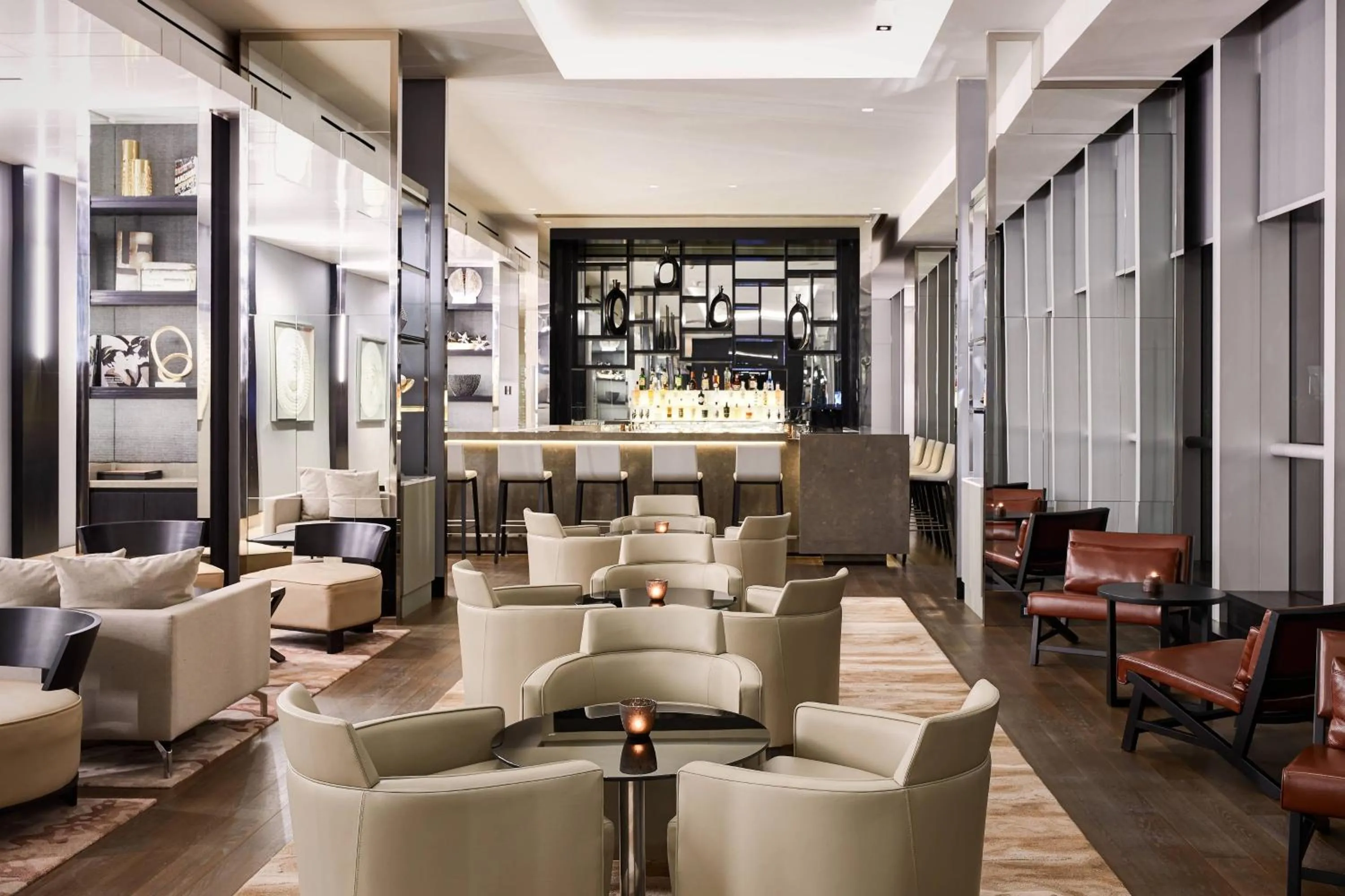 Lounge or bar in AC Hotel by Marriott Santiago Cenco Costanera