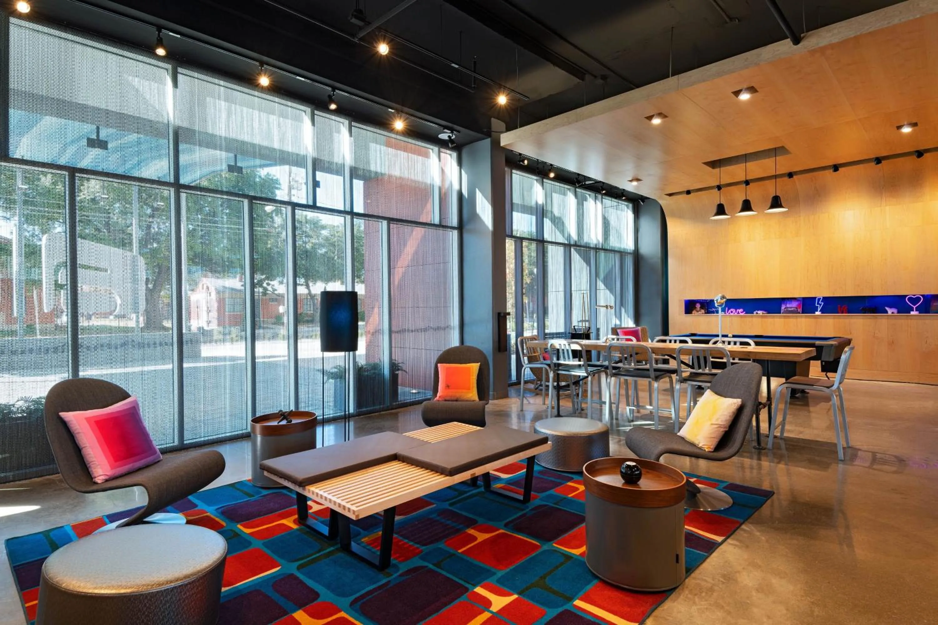 Lobby or reception in Aloft Waco Downtown