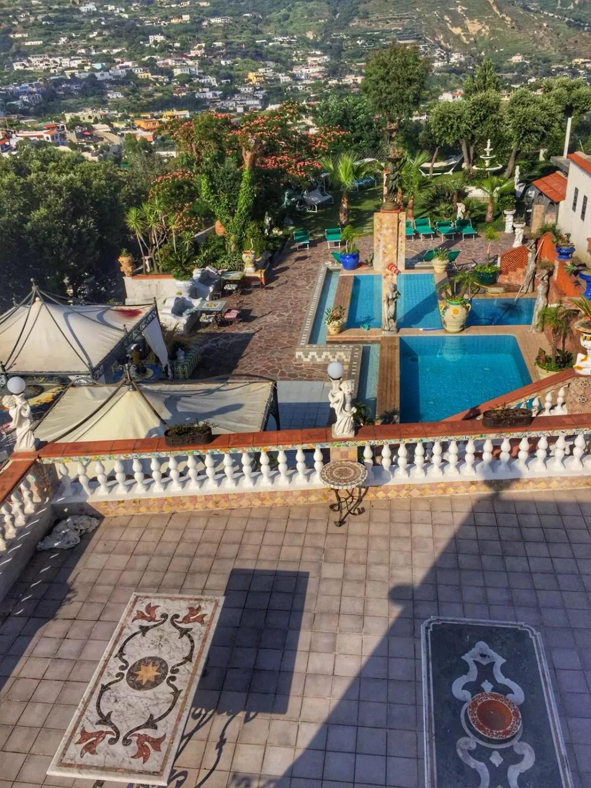 Property building in Villa Neptunus