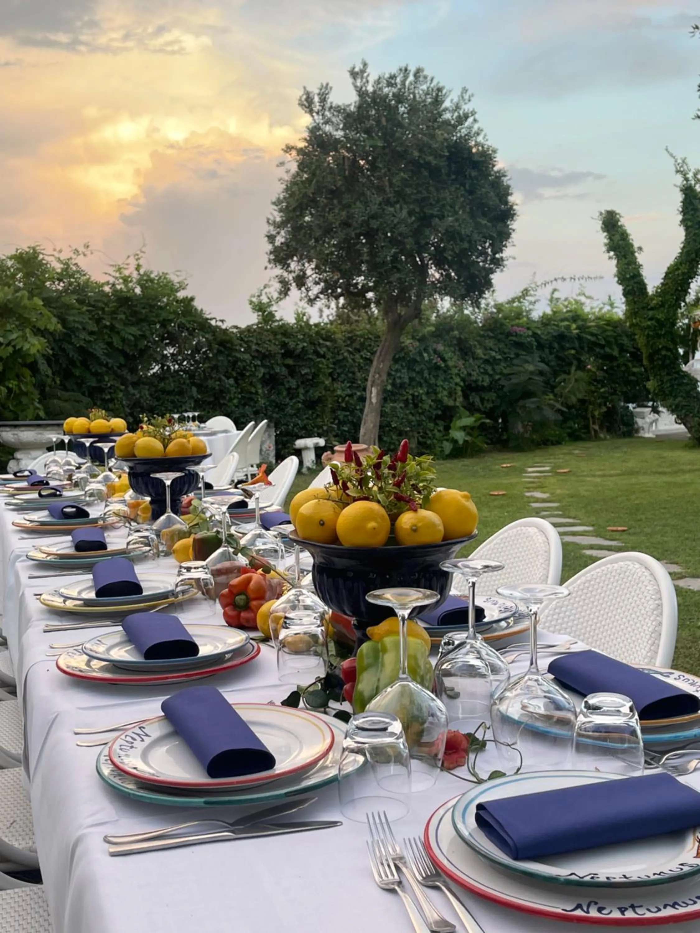 Restaurant/places to eat in Villa Neptunus