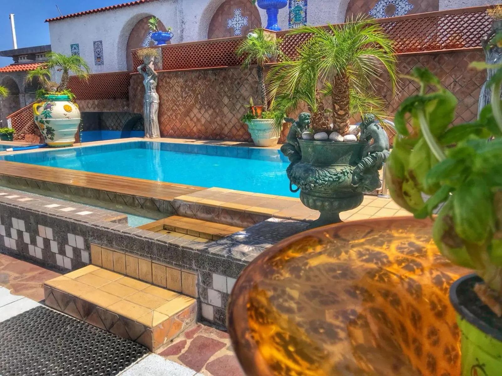 Swimming pool in Villa Neptunus