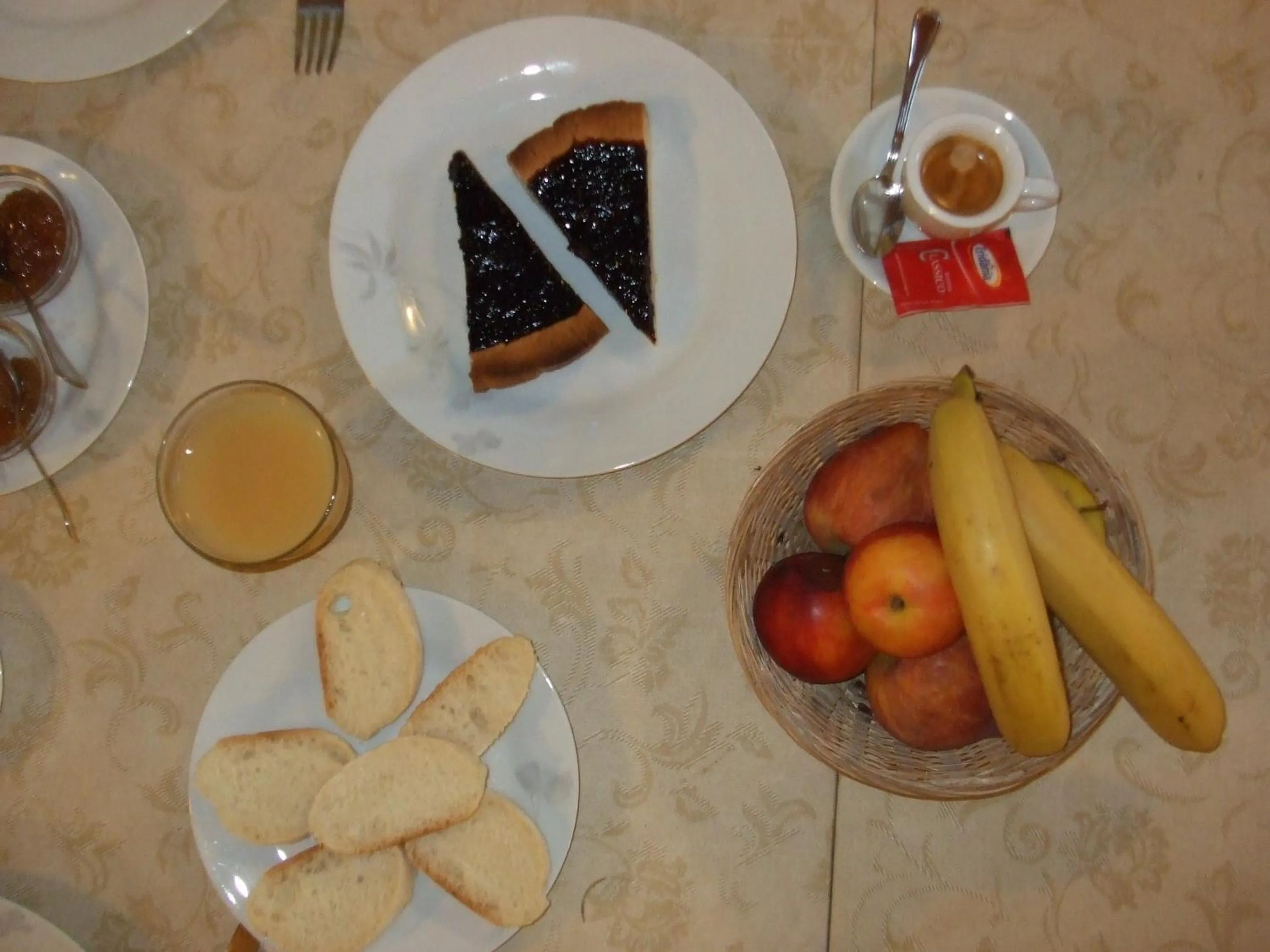 Italian breakfast in Agriturismo Cascina Rossano