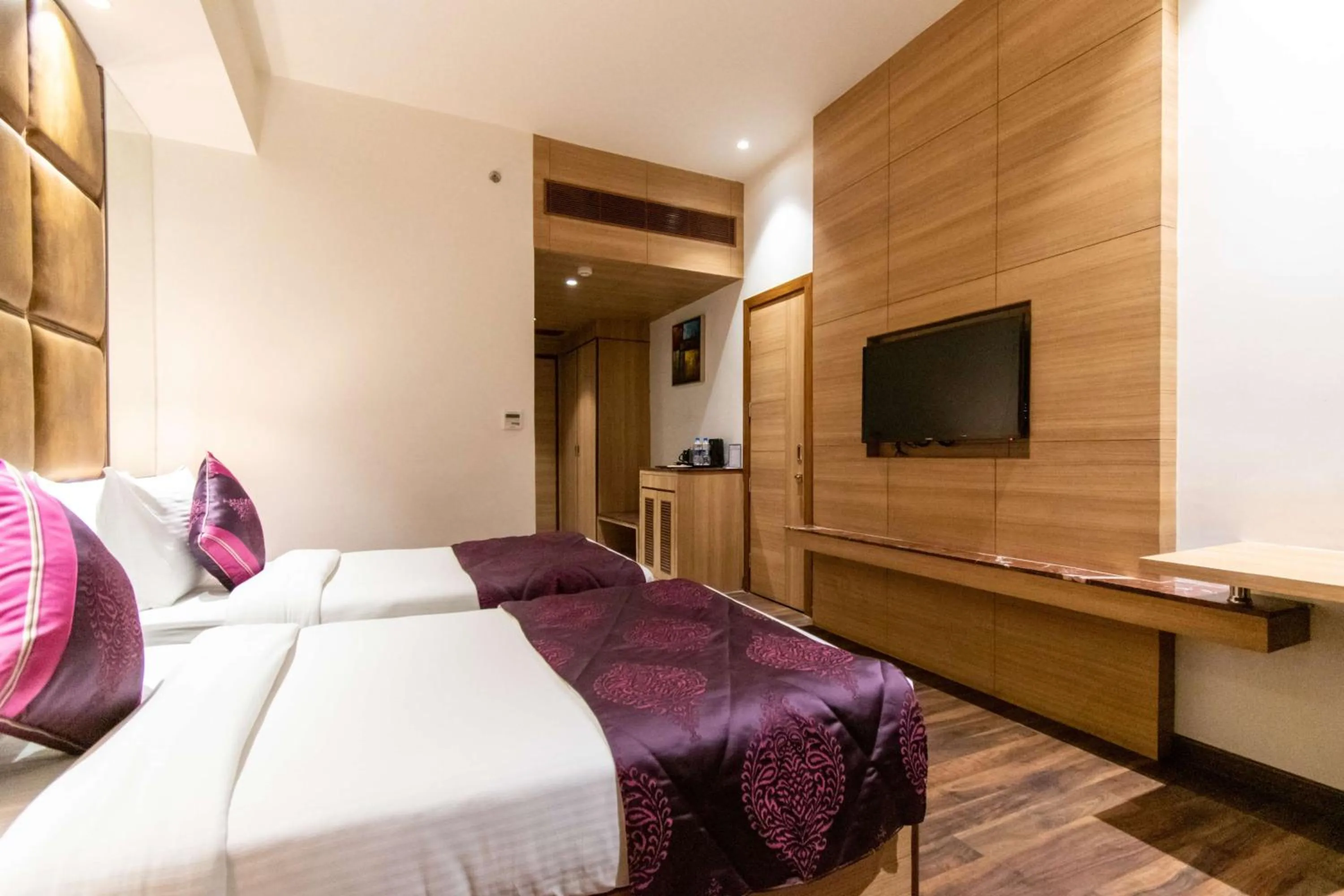 Bedroom, Bed in Best Western La Vista Pathankot