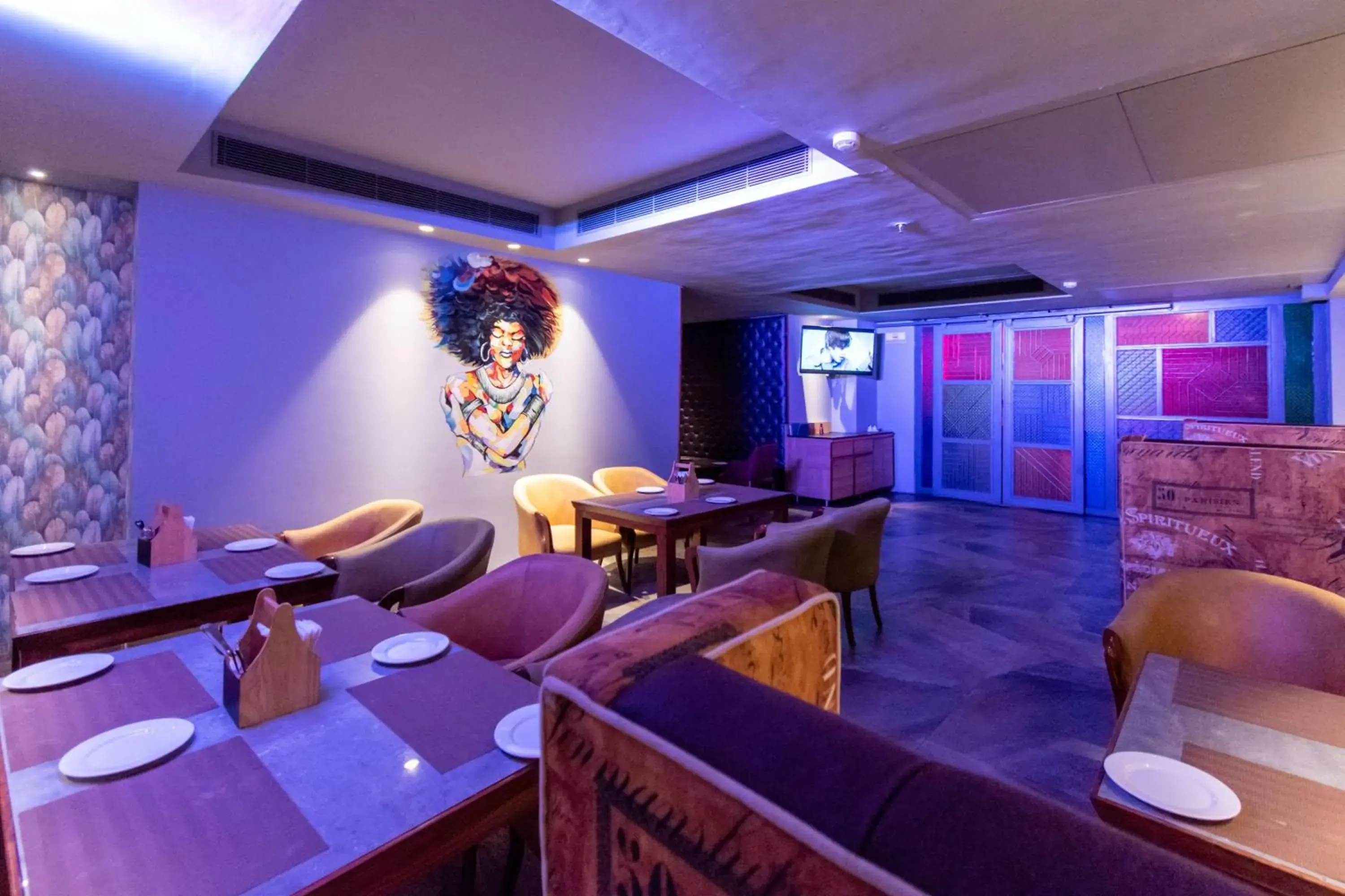 Lounge or bar in Best Western La Vista Pathankot Lounge or bar in Best Western La Vista Pathankot