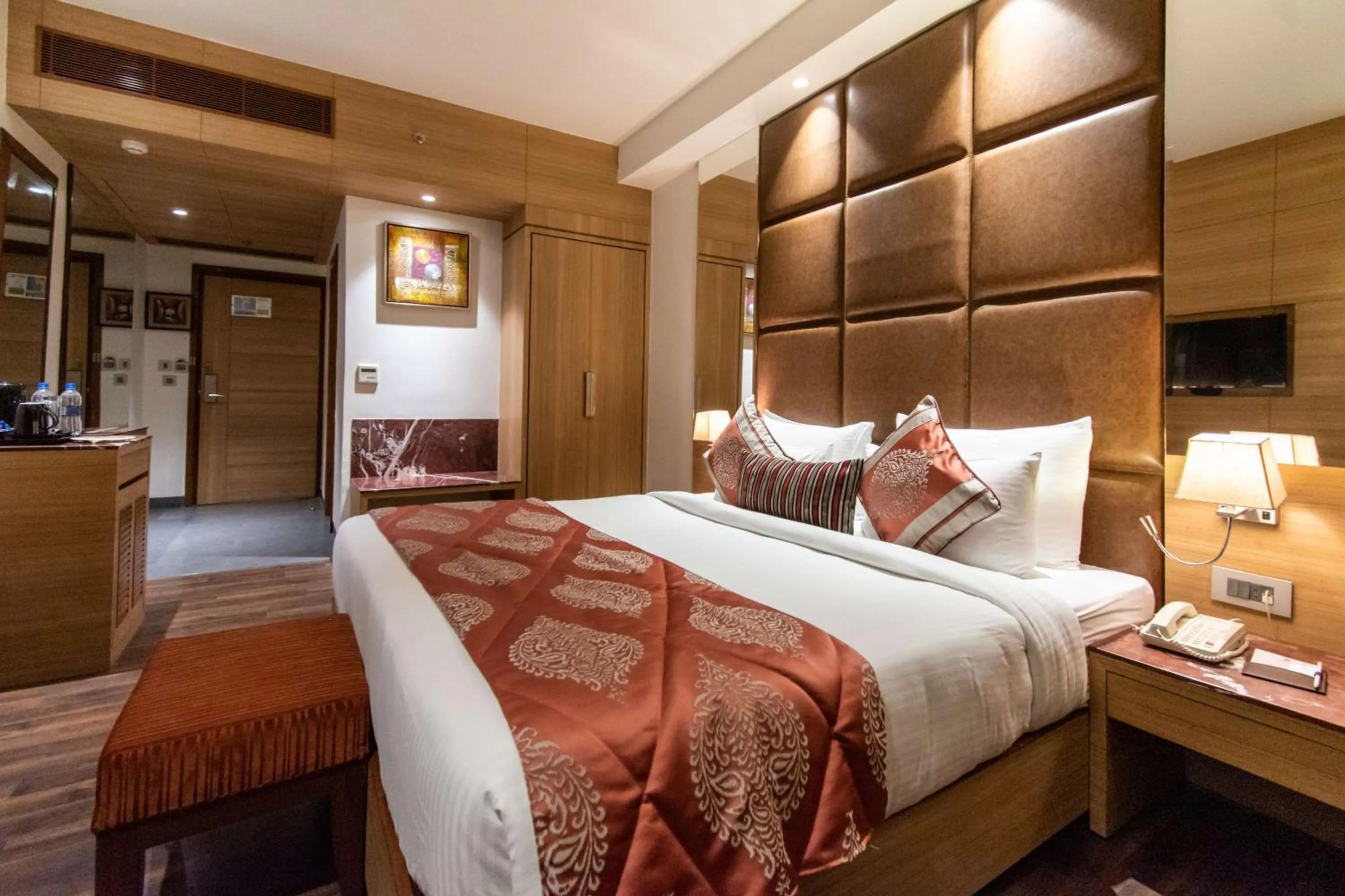 Bedroom, Bed in Best Western La Vista Pathankot