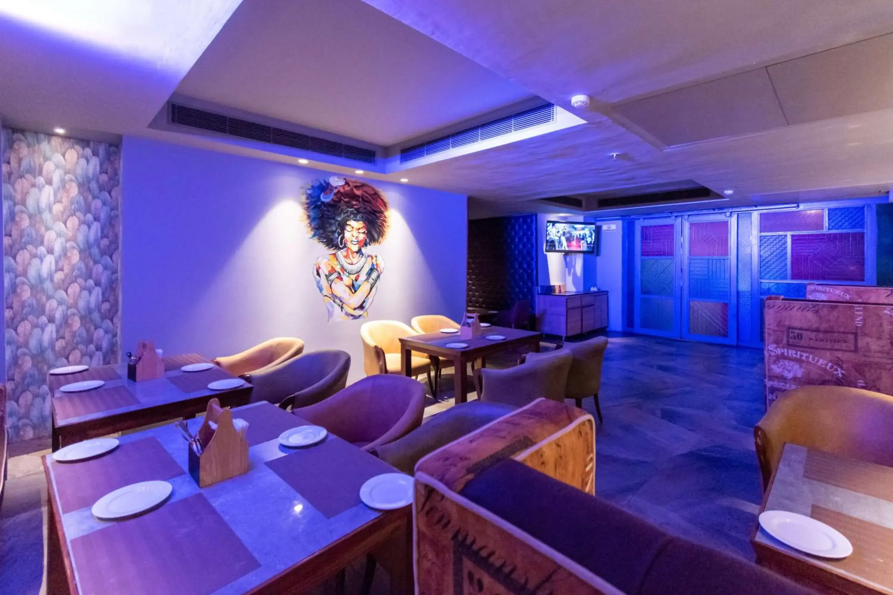 Lounge or bar in Best Western La Vista Pathankot Lounge or bar in Best Western La Vista Pathankot