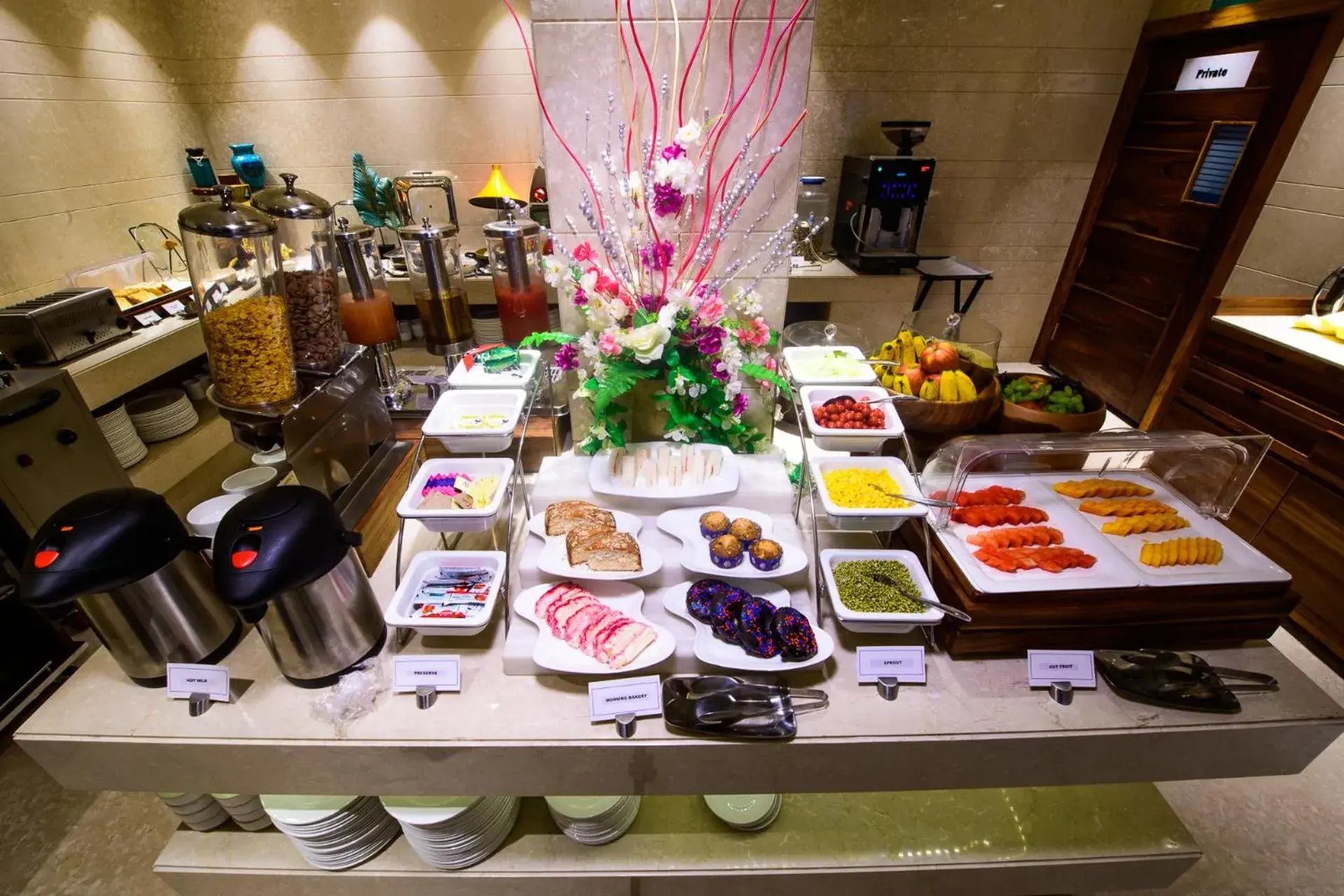 Breakfast in Best Western La Vista Pathankot Breakfast in Best Western La Vista Pathankot