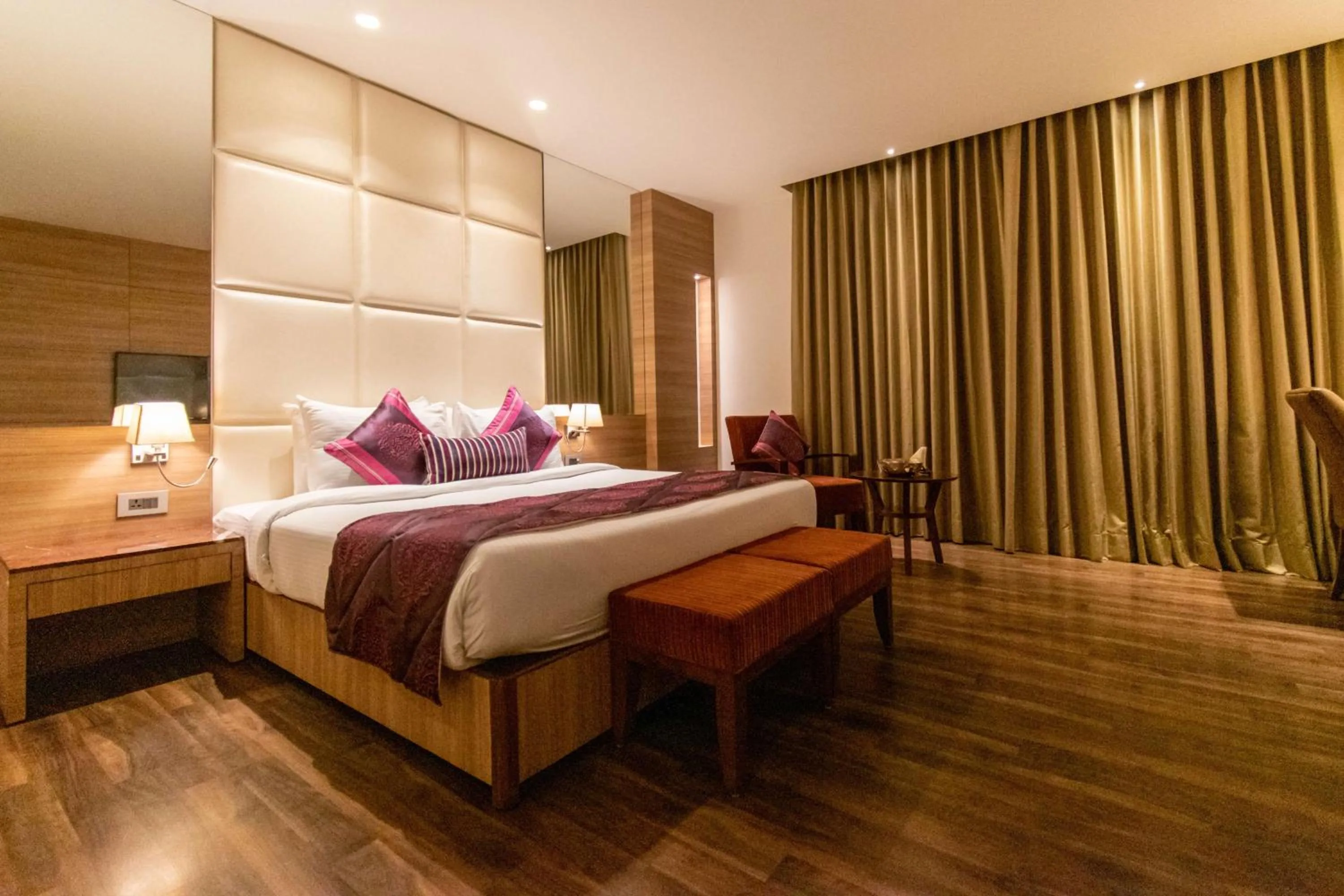 Bedroom, Bed in Best Western La Vista Pathankot